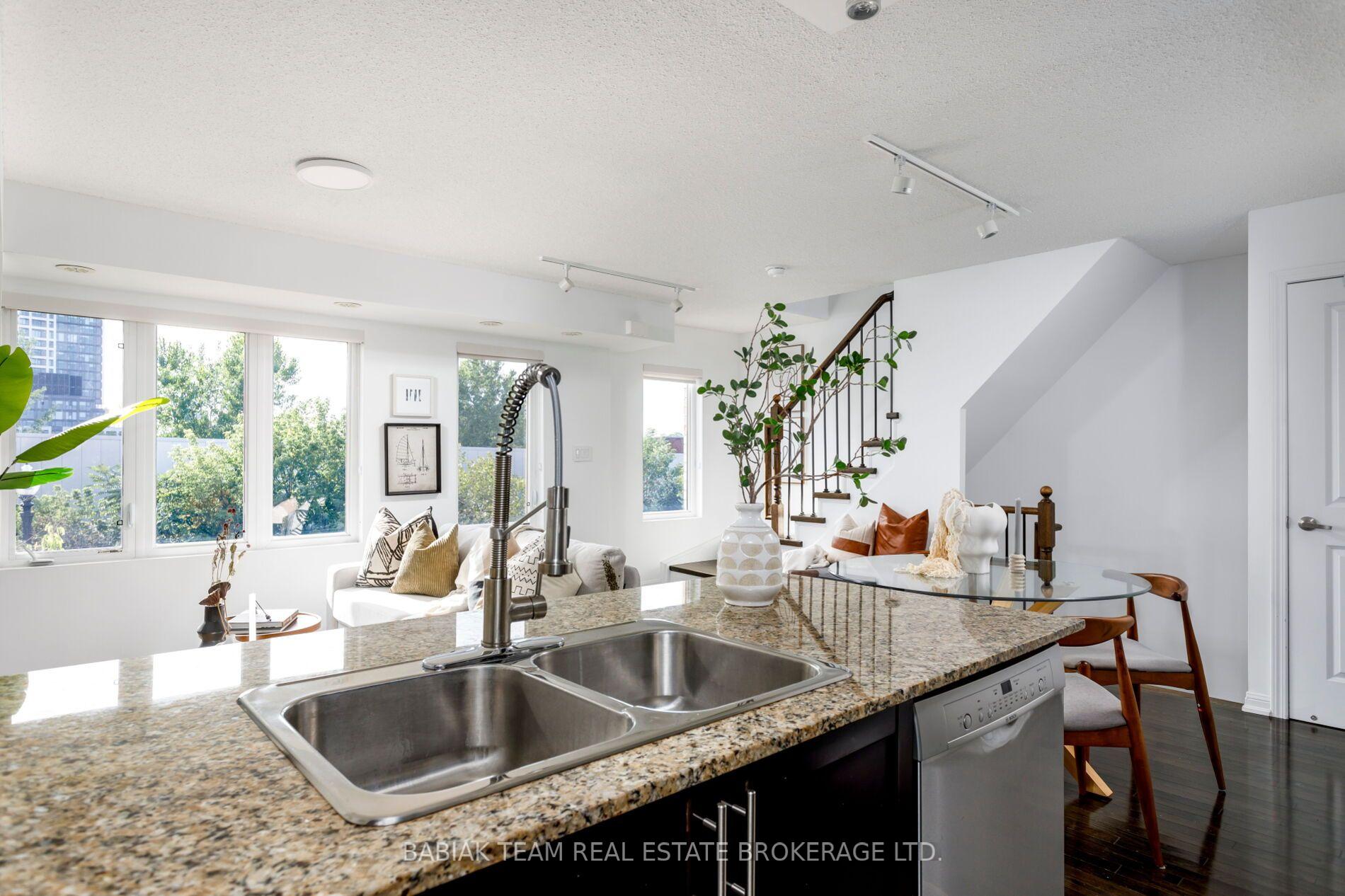 Photo 10 of Unit 258, 8 Foundry Avenue, Toronto, Dovercourt-Wallace Emerson-Junction — HOMEH