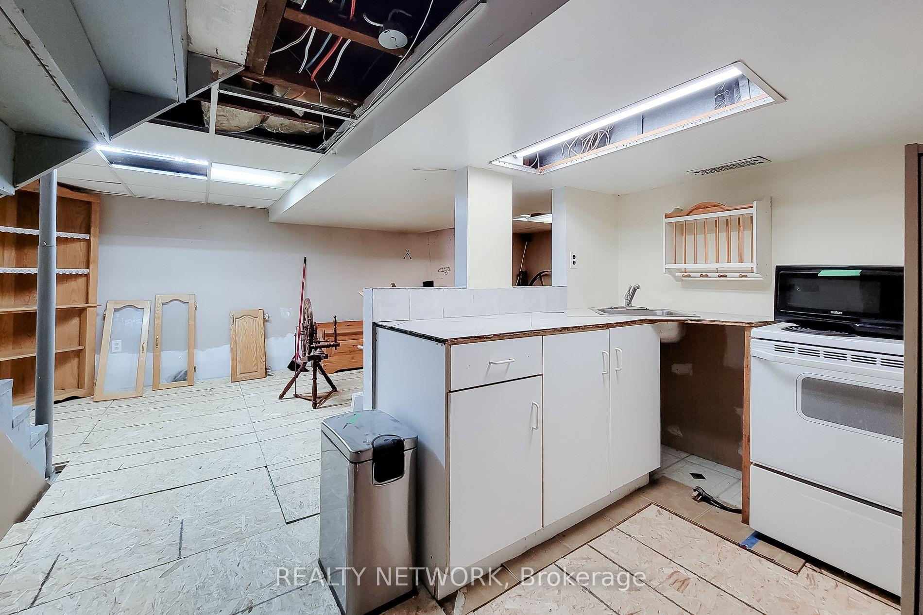 Photo 32 of 12 Leinster Avenue S, Hamilton, Stipley — HOMEH