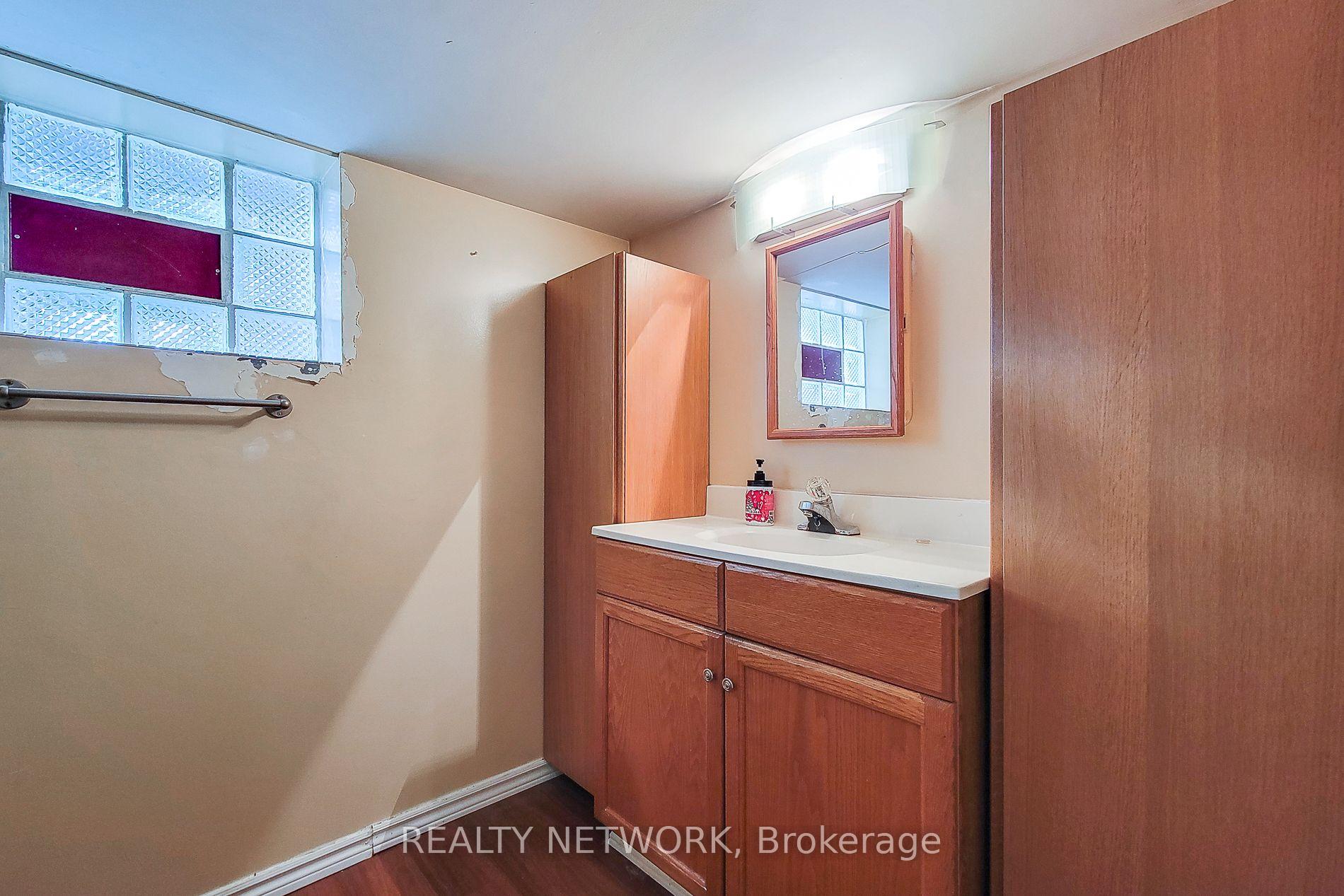 Photo 35 of 12 Leinster Avenue S, Hamilton, Stipley — HOMEH