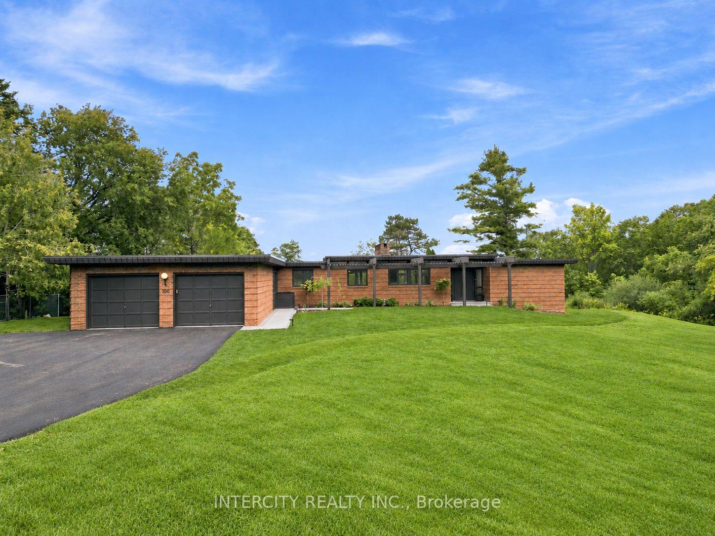 Photo 1 of 100 Ravendale Court, Vaughan, Kleinburg — HOMEH