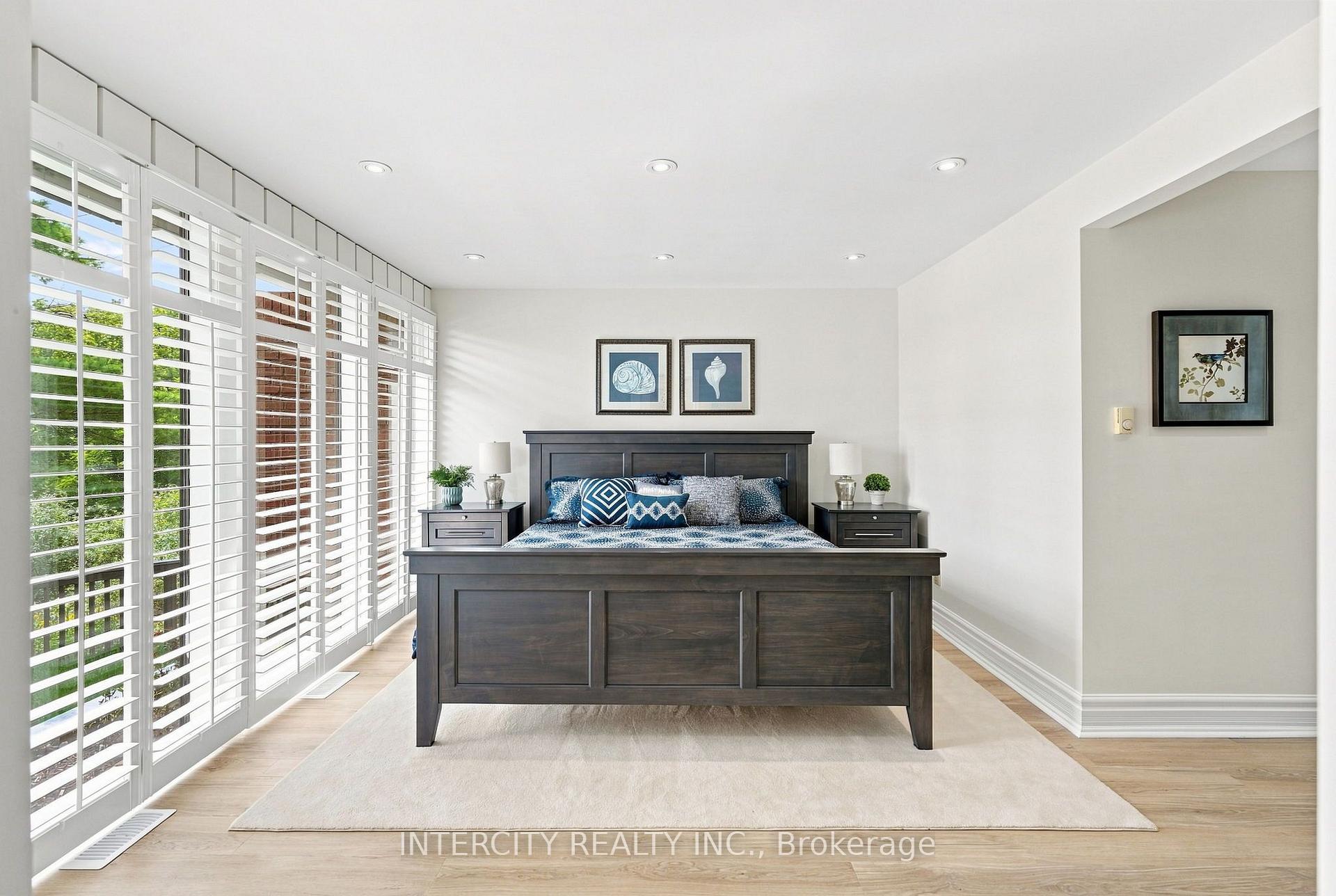 Photo 11 of 100 Ravendale Court, Vaughan, Kleinburg — HOMEH