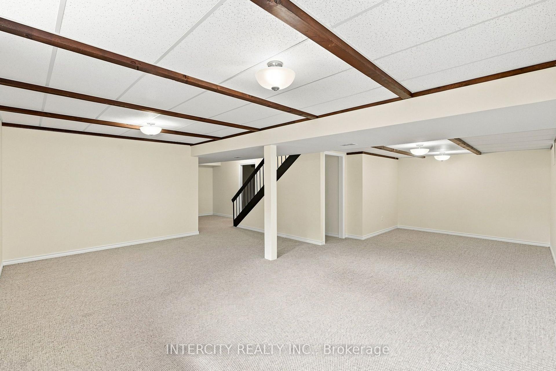 Photo 23 of 100 Ravendale Court, Vaughan, Kleinburg — HOMEH