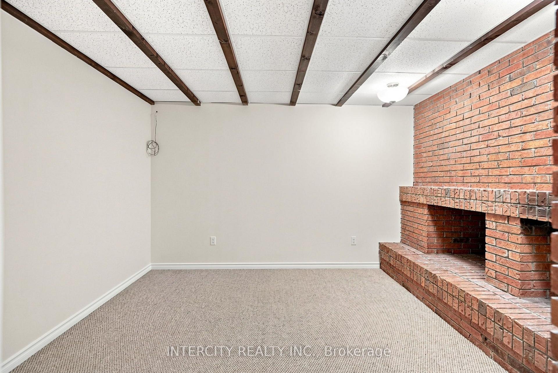 Photo 25 of 100 Ravendale Court, Vaughan, Kleinburg — HOMEH