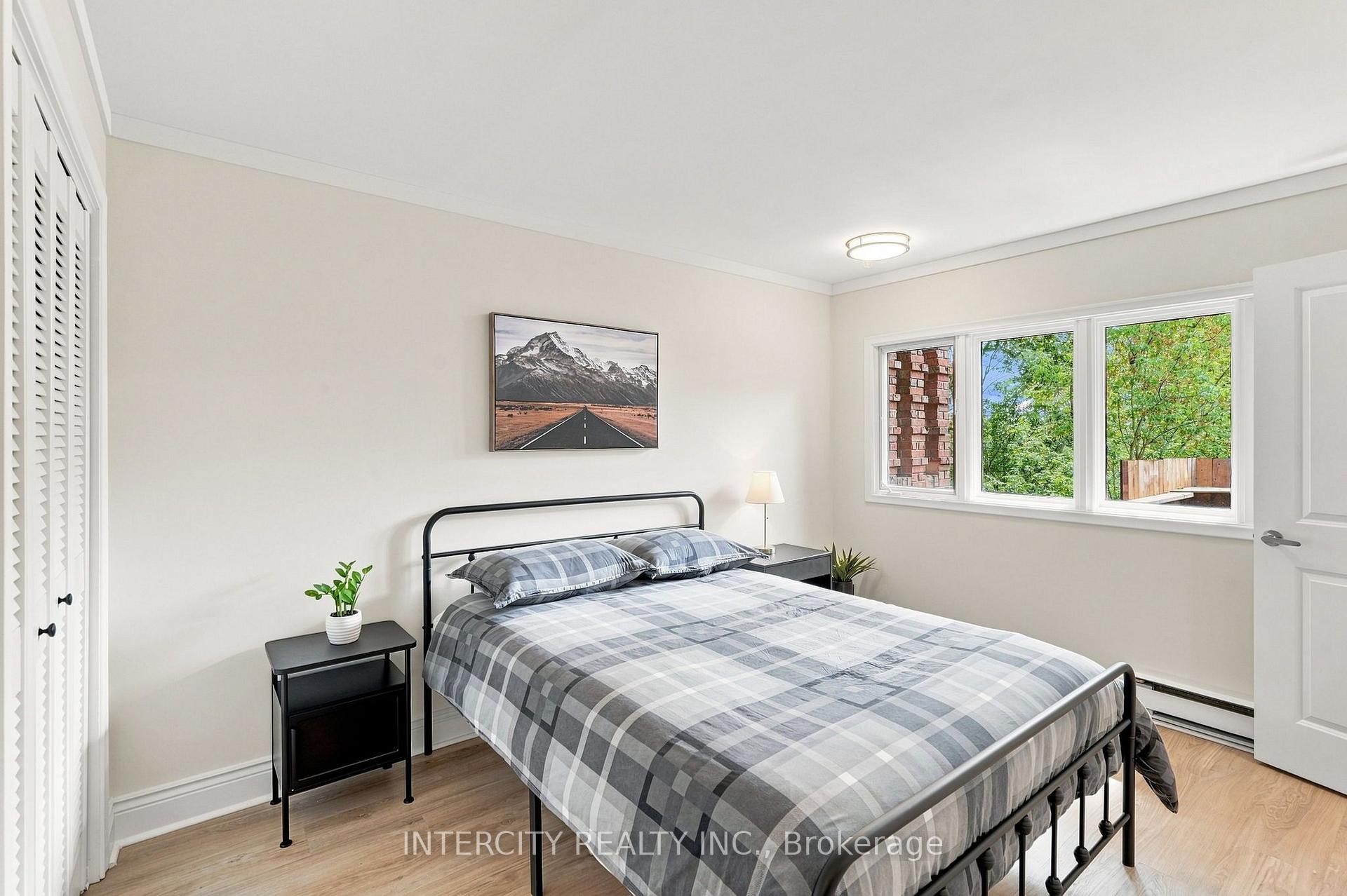 Photo 58 of 100 Ravendale Court, Vaughan, Kleinburg — HOMEH