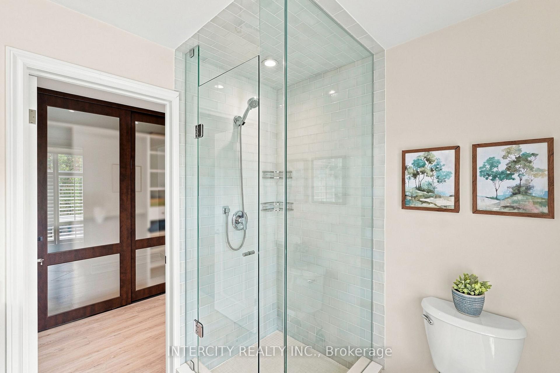 Photo 28 of 100 Ravendale Court, Vaughan, Kleinburg — HOMEH
