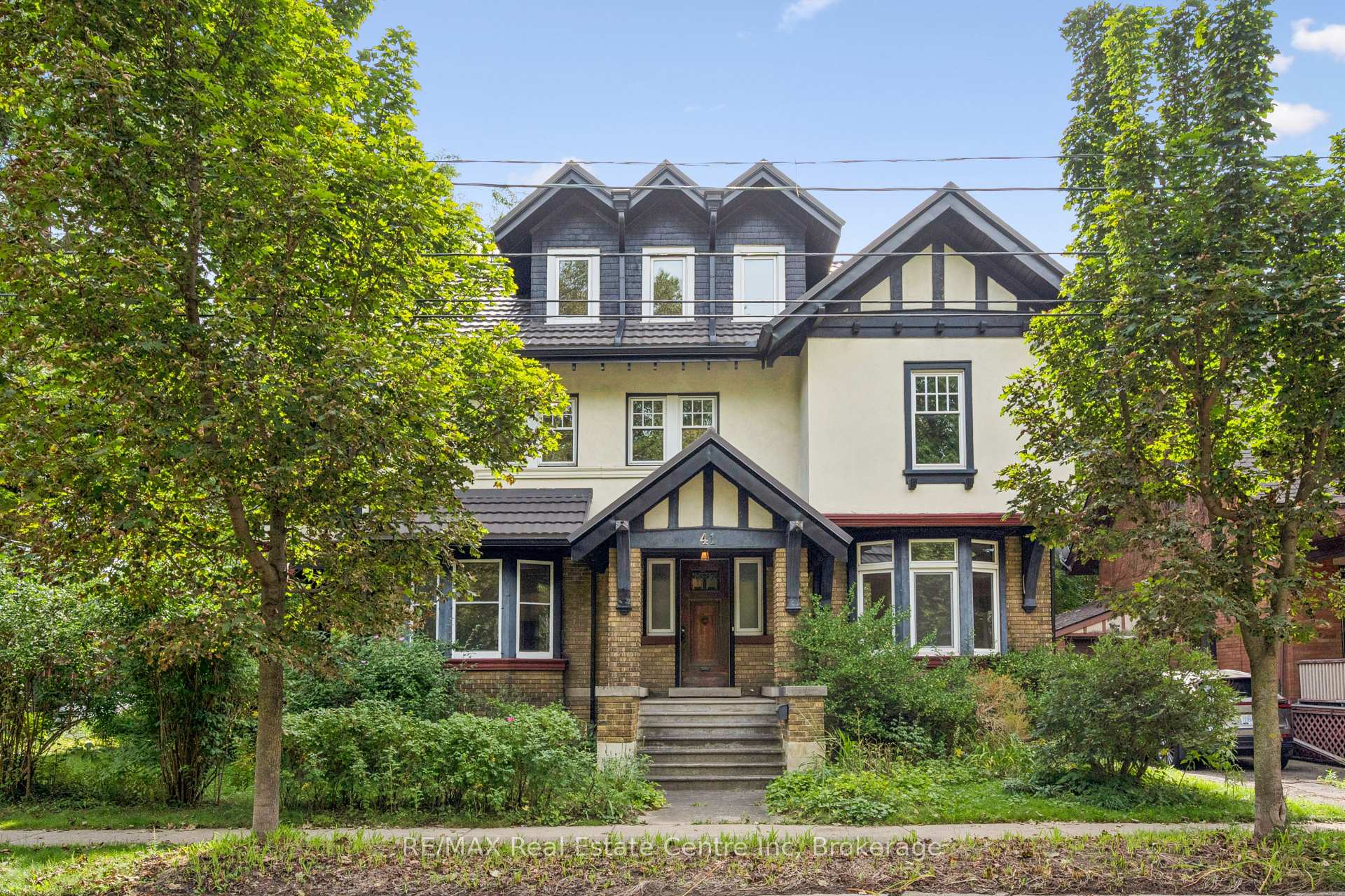 Photo 3 of 41 Grange Street, Guelph, St. George's — HOMEH