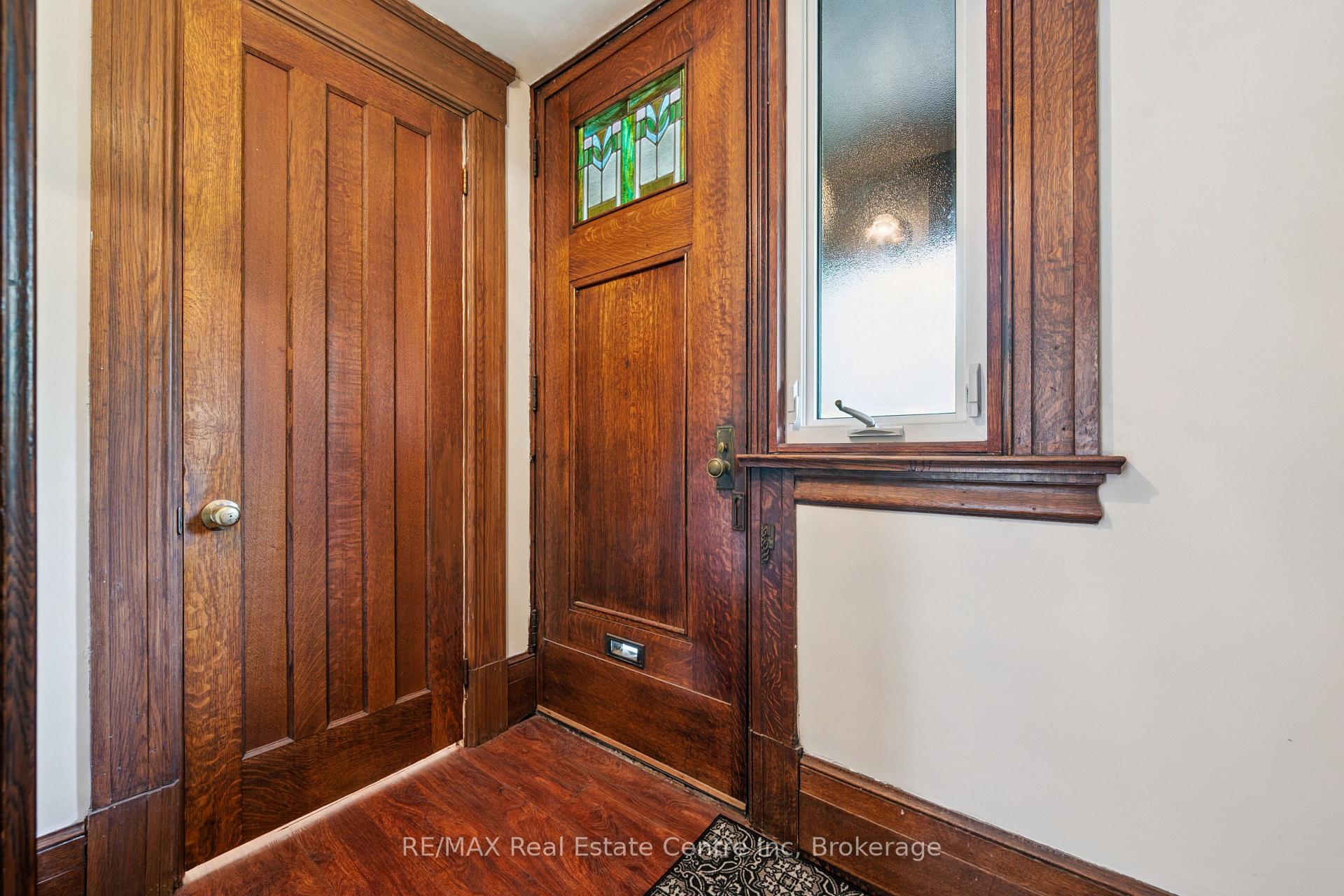 Photo 8 of 41 Grange Street, Guelph, St. George's — HOMEH