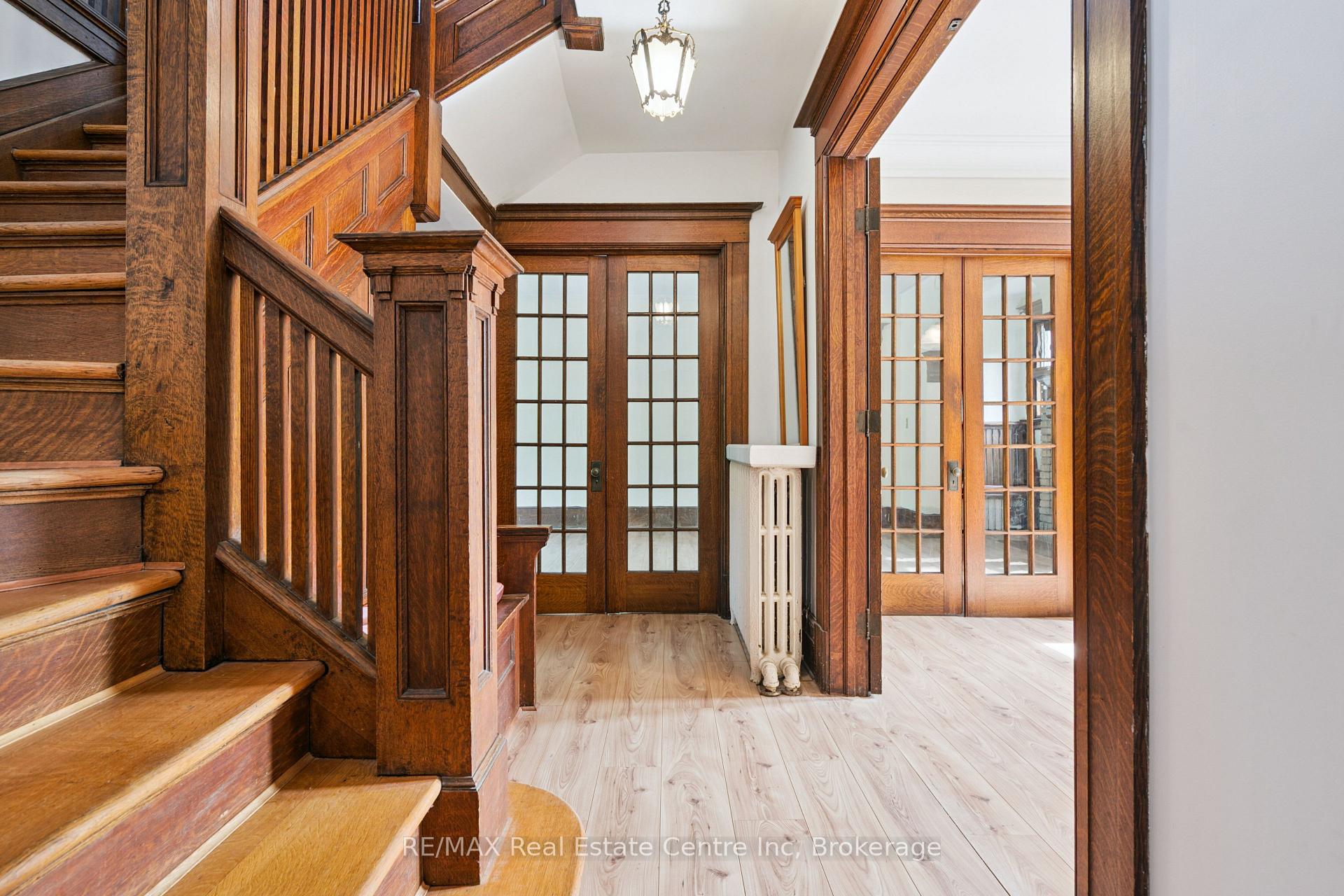 Photo 10 of 41 Grange Street, Guelph, St. George's — HOMEH