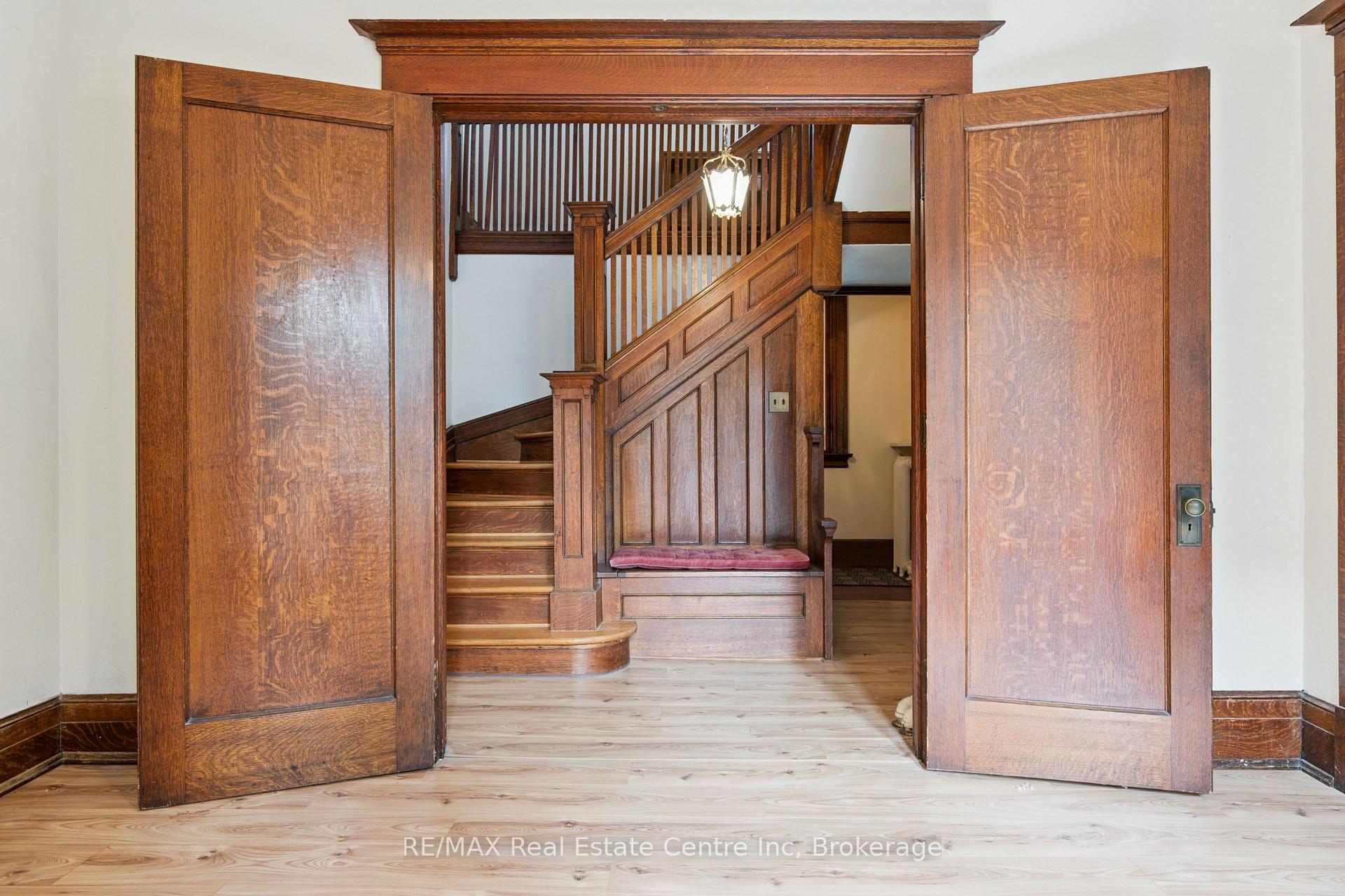 Photo 20 of 41 Grange Street, Guelph, St. George's — HOMEH