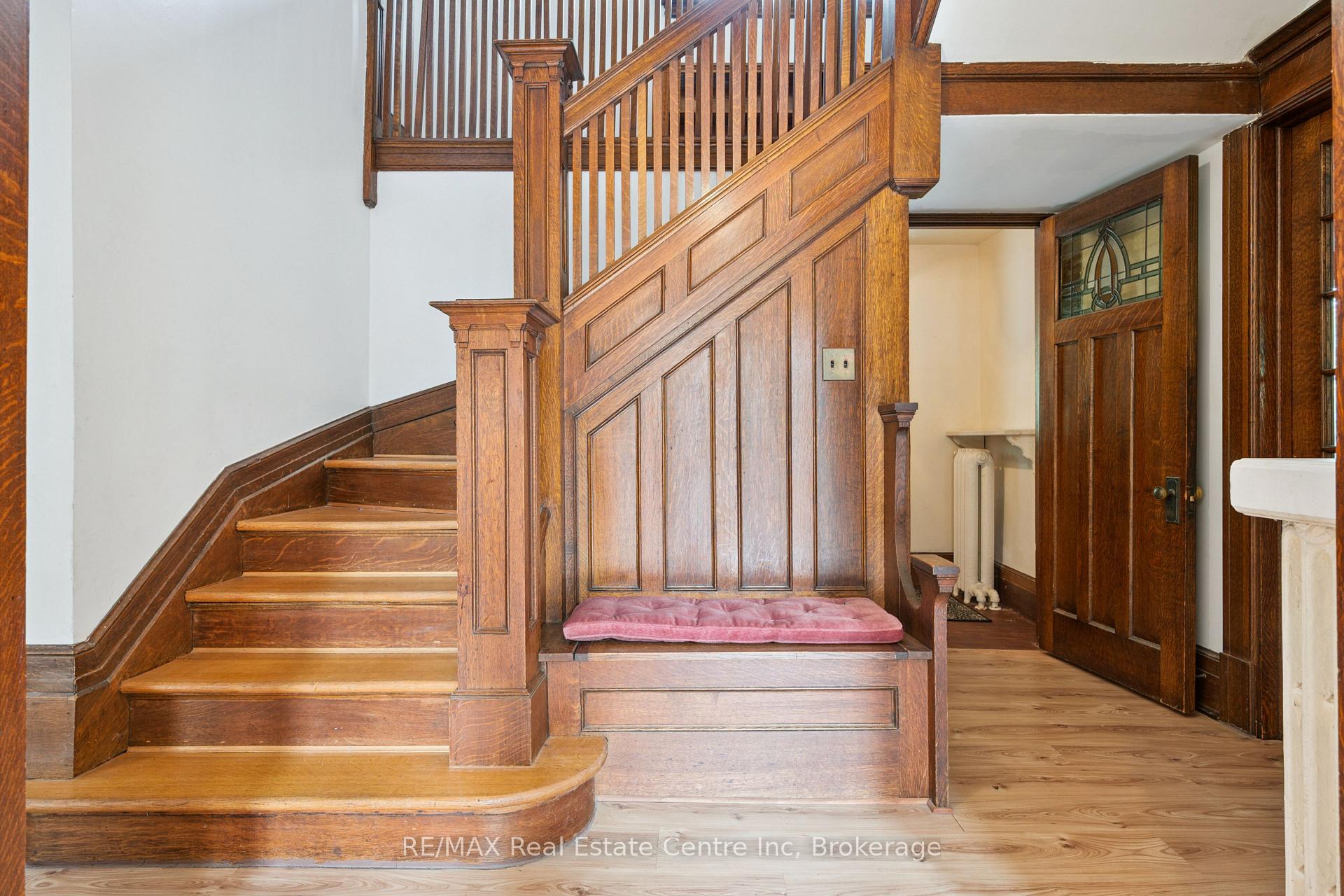 Photo 28 of 41 Grange Street, Guelph, St. George's — HOMEH