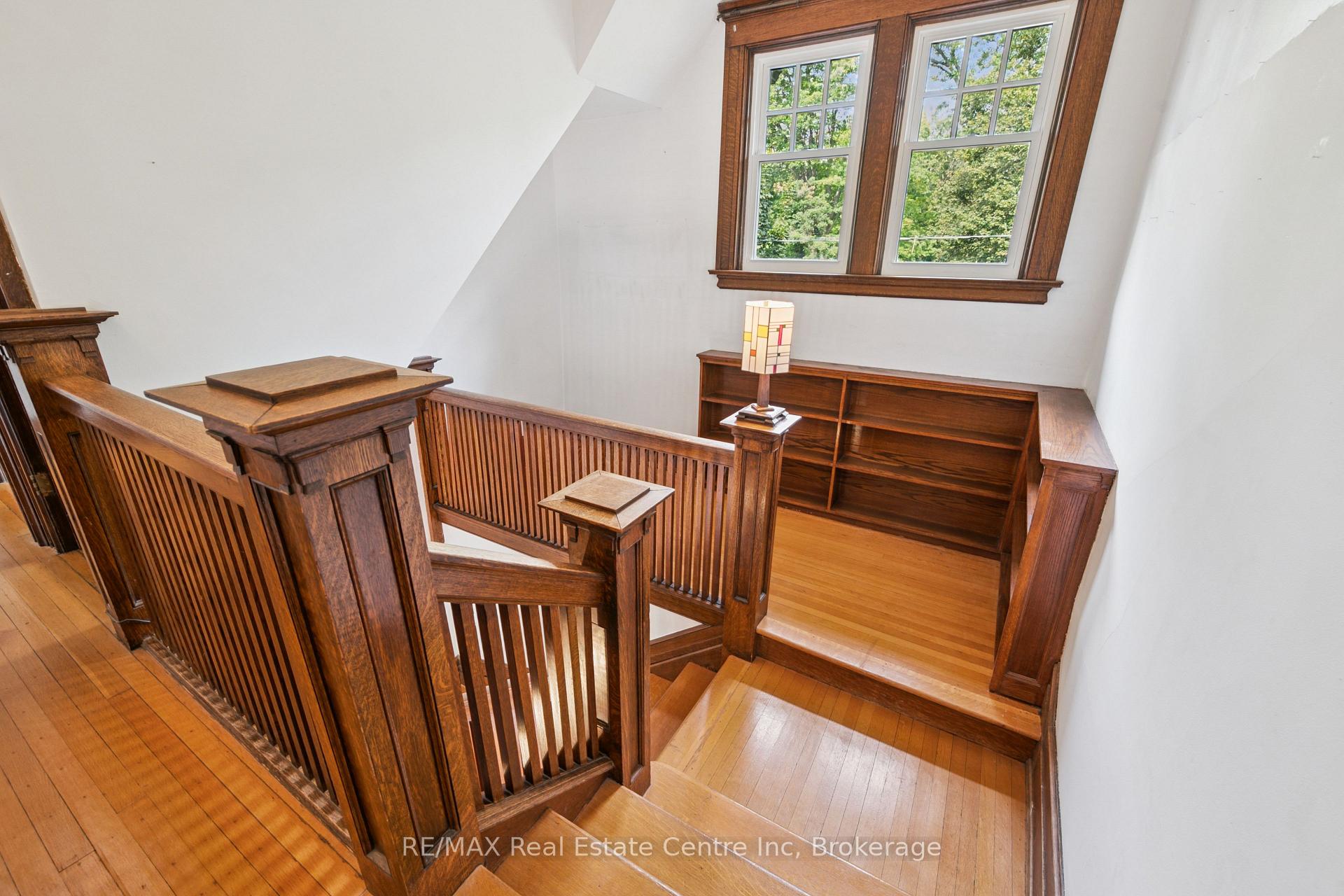 Photo 29 of 41 Grange Street, Guelph, St. George's — HOMEH