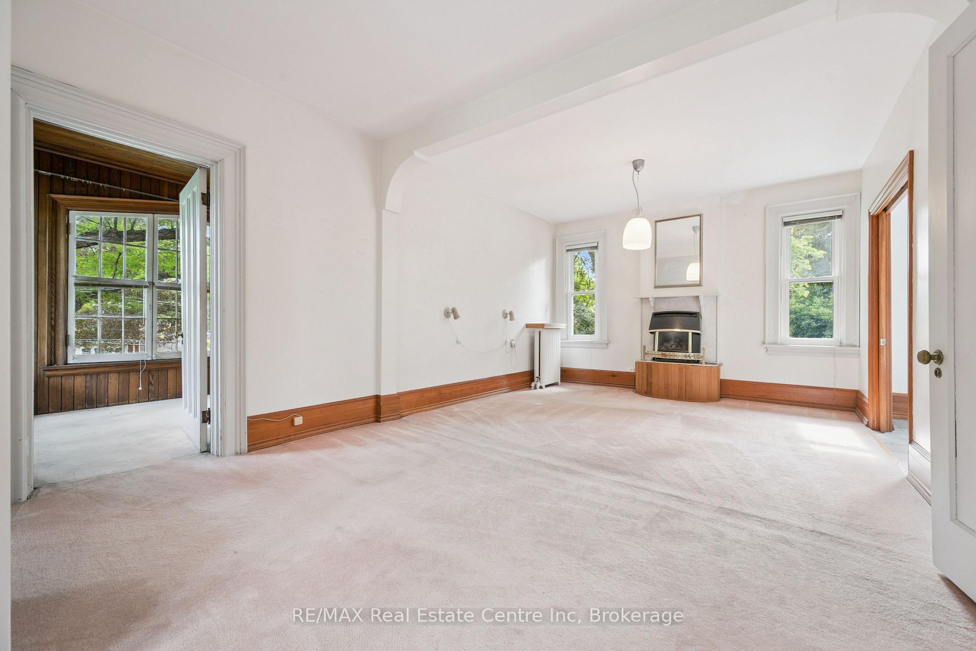 Photo 31 of 41 Grange Street, Guelph, St. George's — HOMEH