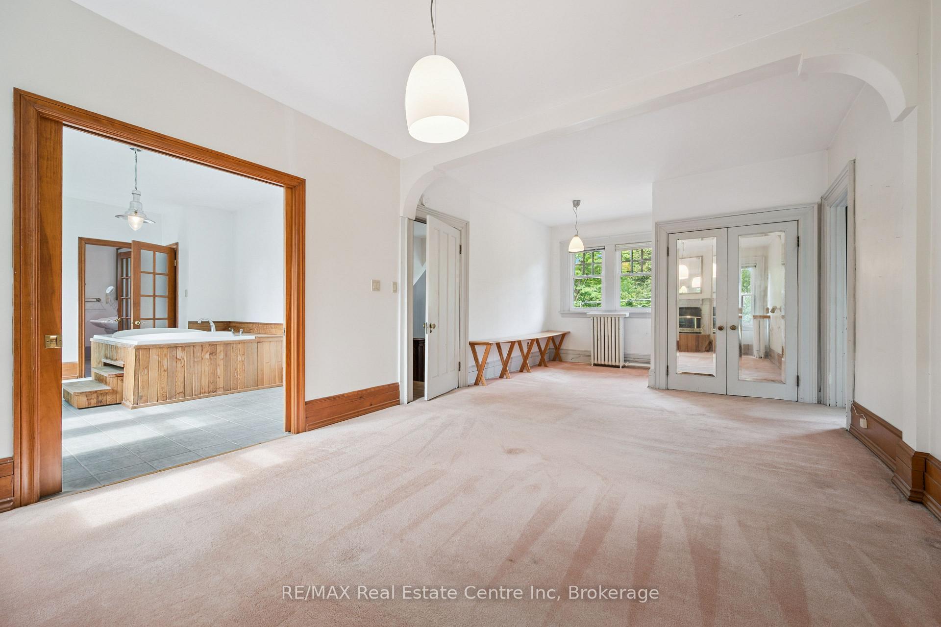 Photo 32 of 41 Grange Street, Guelph, St. George's — HOMEH