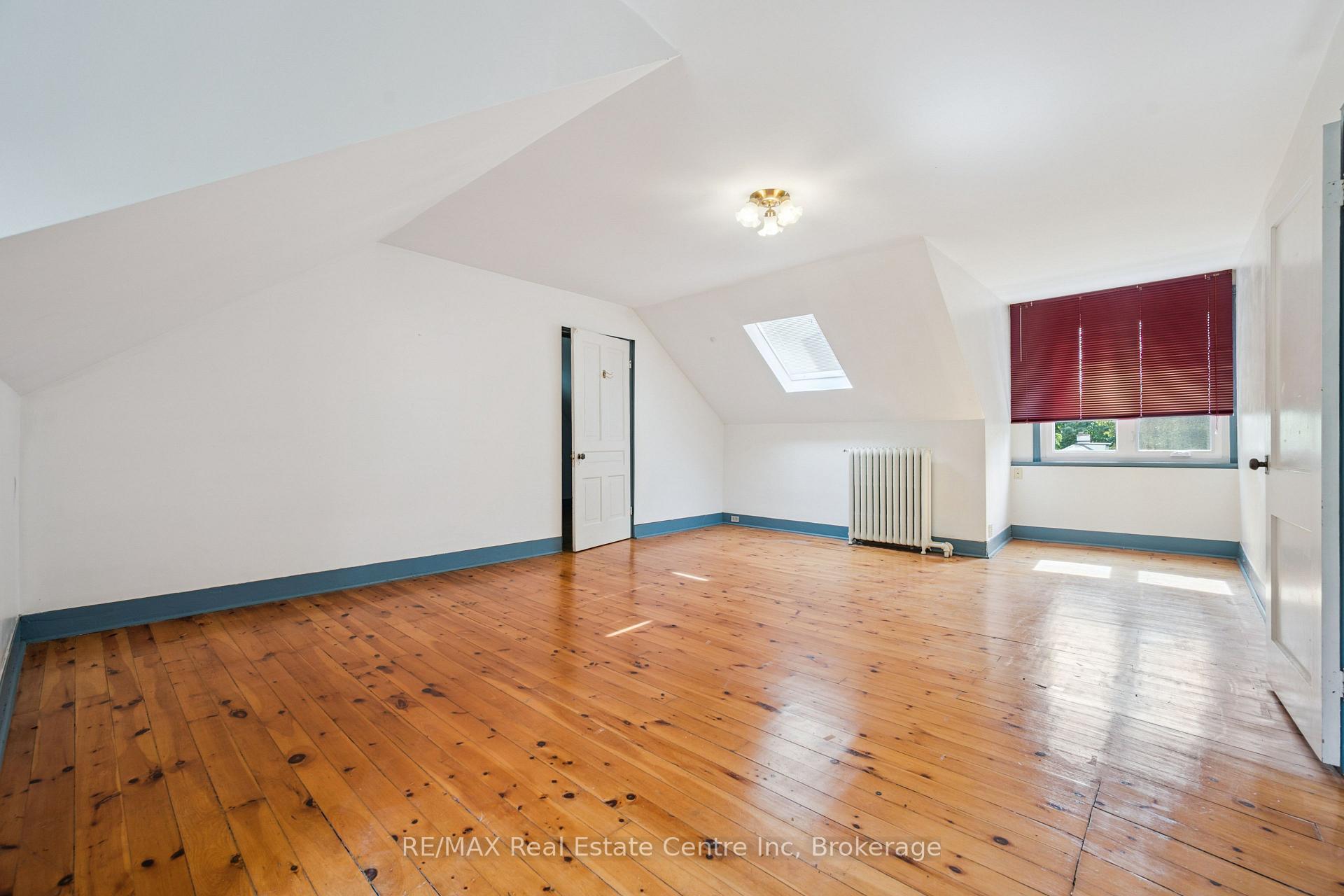 Photo 38 of 41 Grange Street, Guelph, St. George's — HOMEH