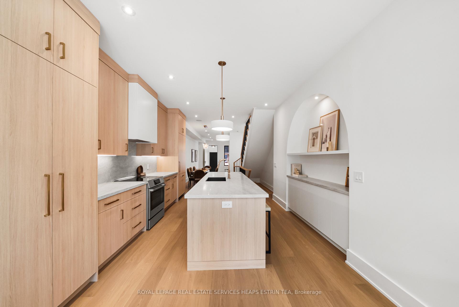 Photo 17 of 27 Taunton Road, Toronto, Mount Pleasant East — HOMEH