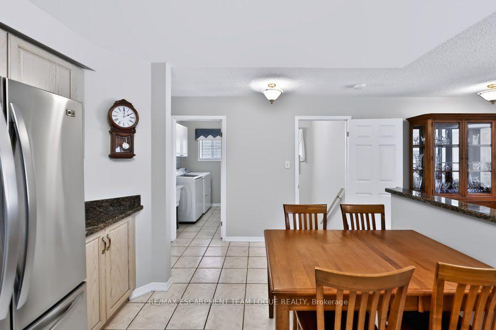 Photo 9 of 1320 Burkholder Drive, Burlington, Tansley — HOMEH