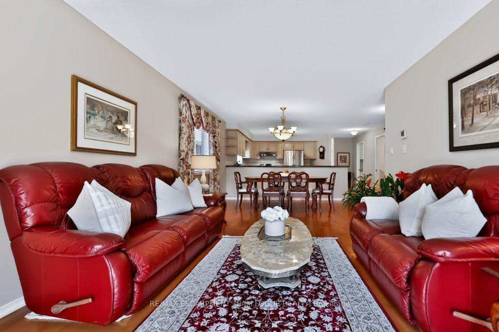 Photo 16 of 1320 Burkholder Drive, Burlington, Tansley — HOMEH
