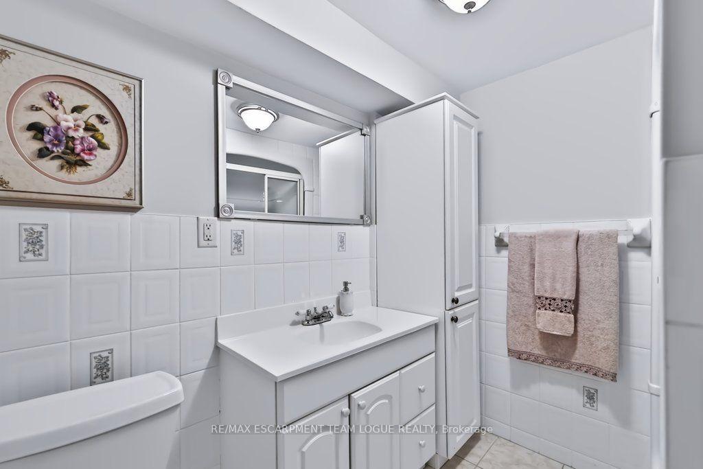 Photo 36 of 1320 Burkholder Drive, Burlington, Tansley — HOMEH