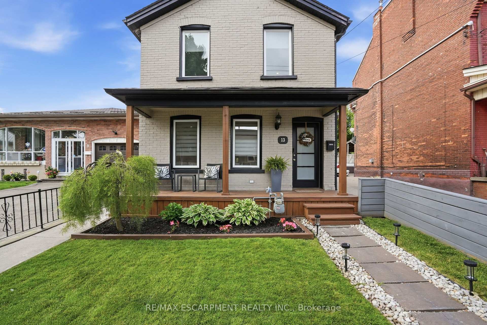 Photo 2 of 13 Picton Street W, Hamilton, North End — HOMEH