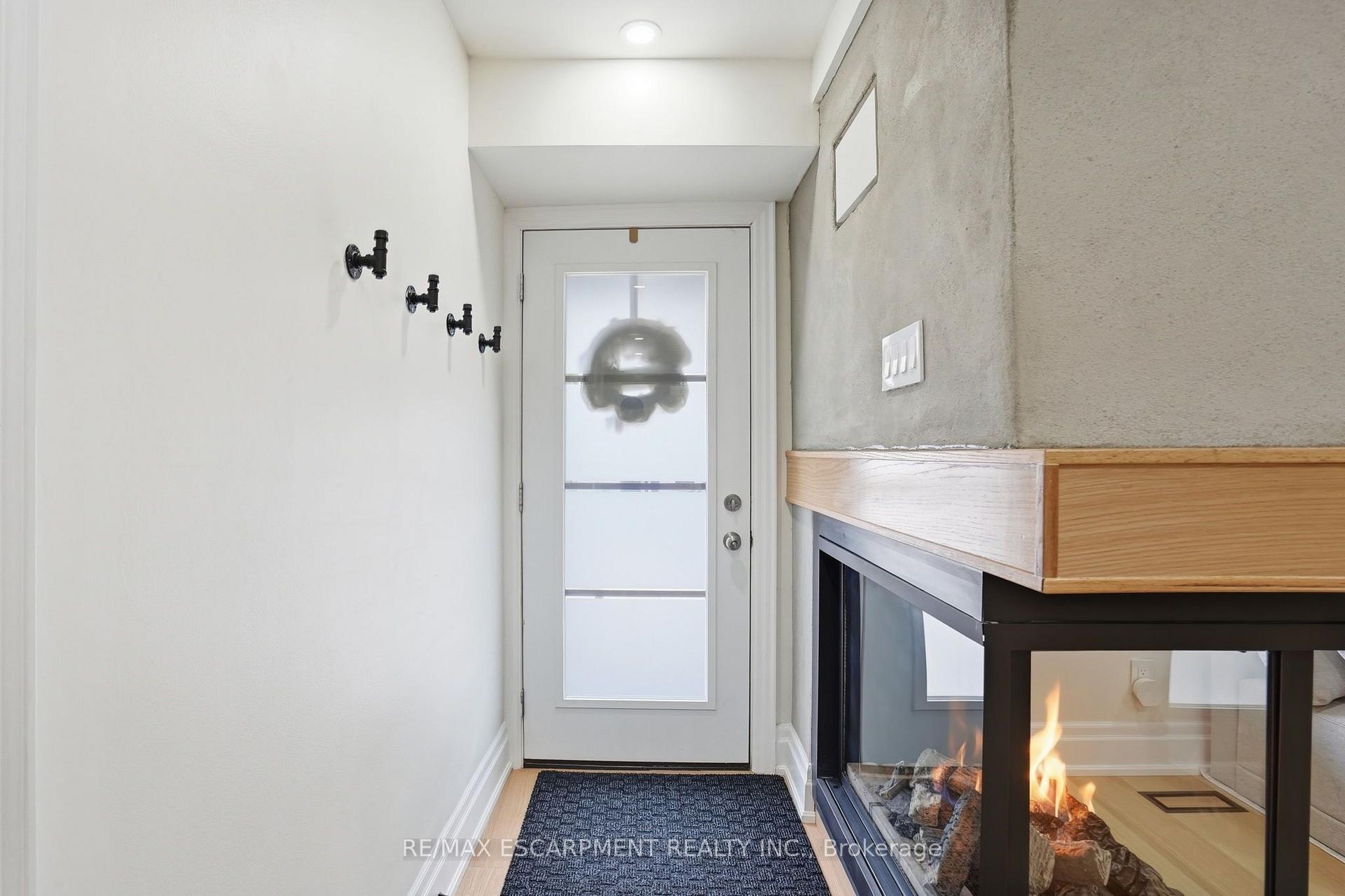 Photo 4 of 13 Picton Street W, Hamilton, North End — HOMEH
