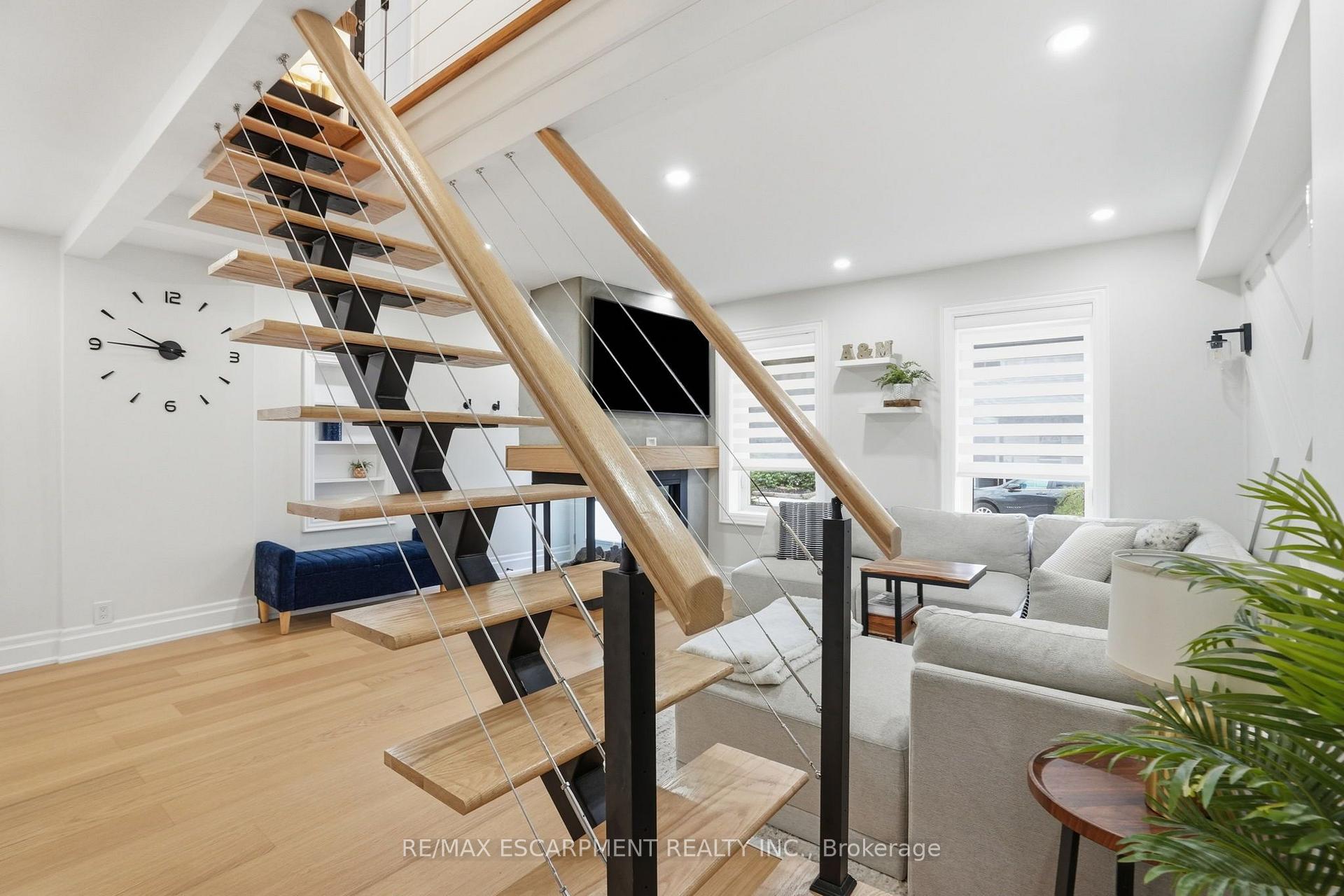 Photo 10 of 13 Picton Street W, Hamilton, North End — HOMEH
