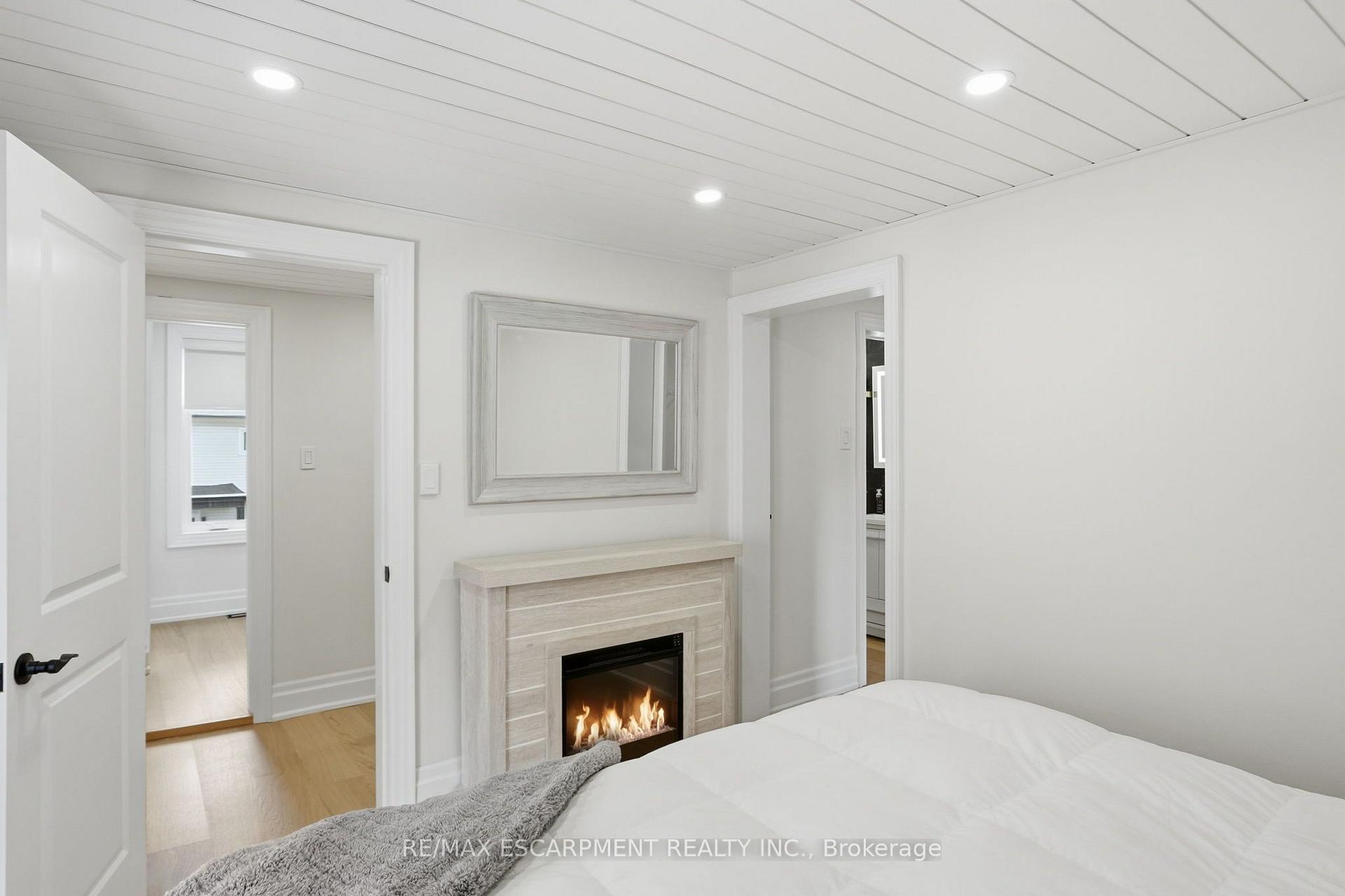 Photo 21 of 13 Picton Street W, Hamilton, North End — HOMEH