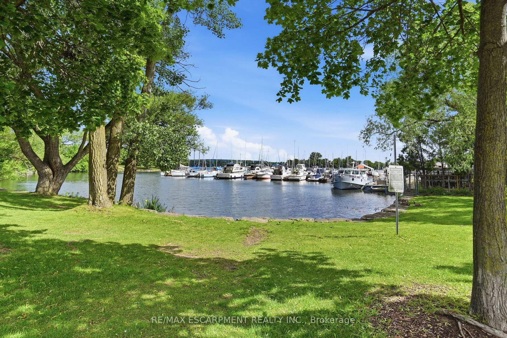 Photo 33 of 13 Picton Street W, Hamilton, North End — HOMEH