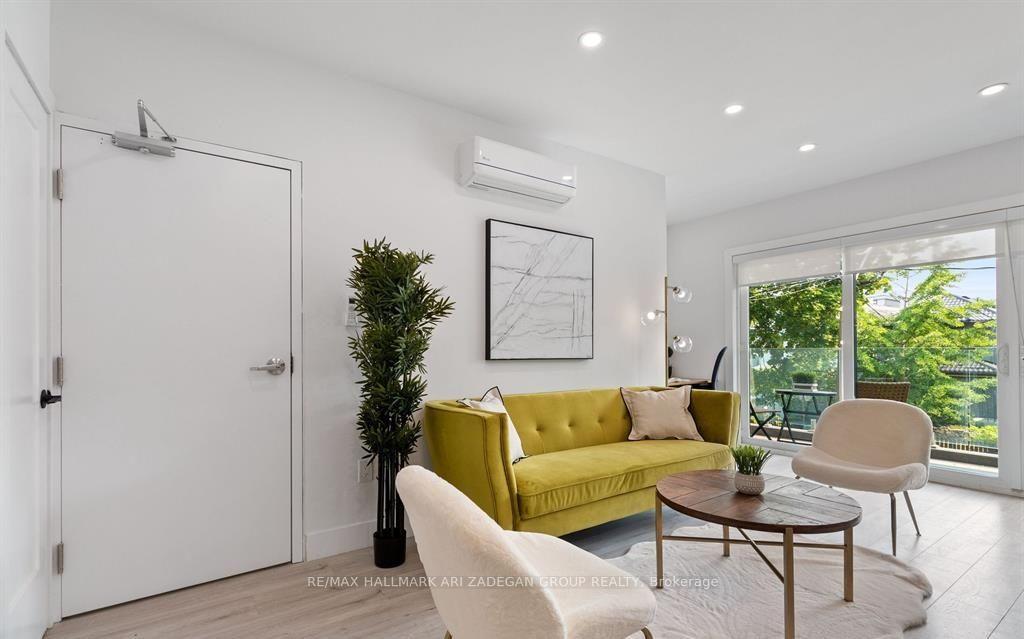 Photo 3 of Unit 2, 16 Minto Street, Toronto, Greenwood-Coxwell — HOMEH