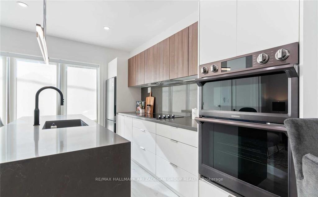 Photo 11 of Unit 2, 16 Minto Street, Toronto, Greenwood-Coxwell — HOMEH