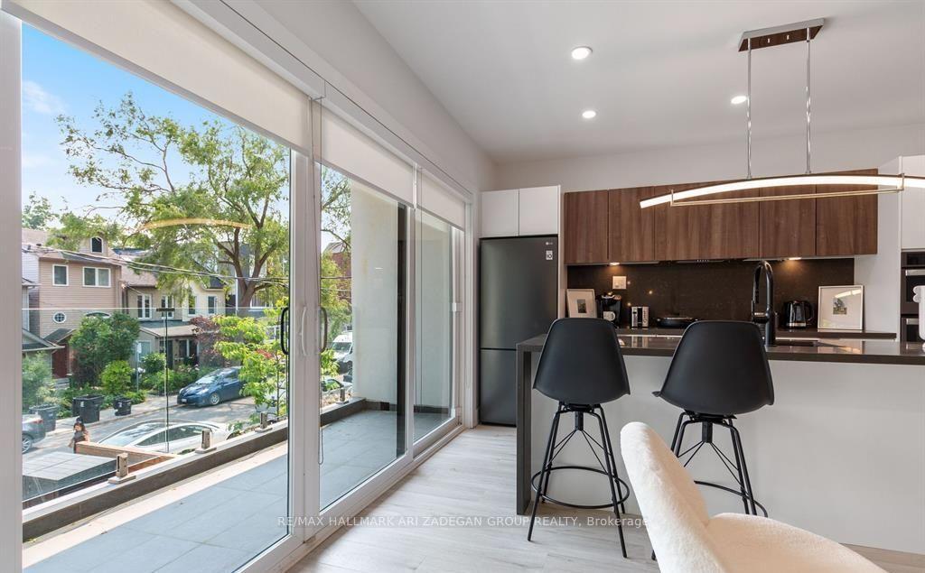 Photo 12 of Unit 2, 16 Minto Street, Toronto, Greenwood-Coxwell — HOMEH