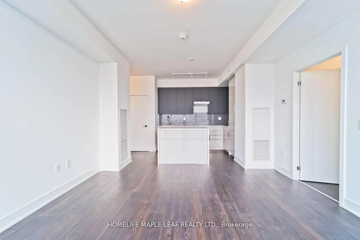 Photo 4 of Unit 3307, 2908 Highway 7 Road, Vaughan, Concord — HOMEH