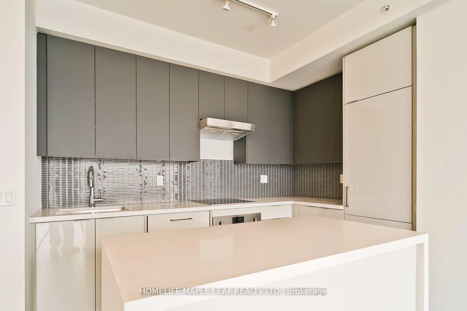 Photo 5 of Unit 3307, 2908 Highway 7 Road, Vaughan, Concord — HOMEH