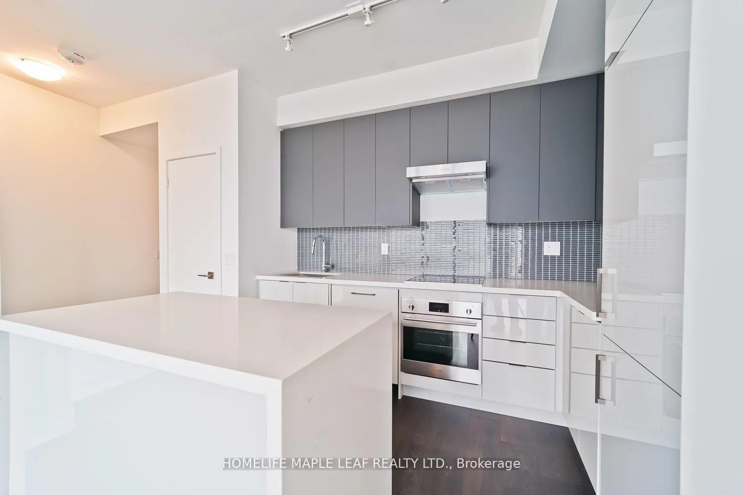 Photo 6 of Unit 3307, 2908 Highway 7 Road, Vaughan, Concord — HOMEH