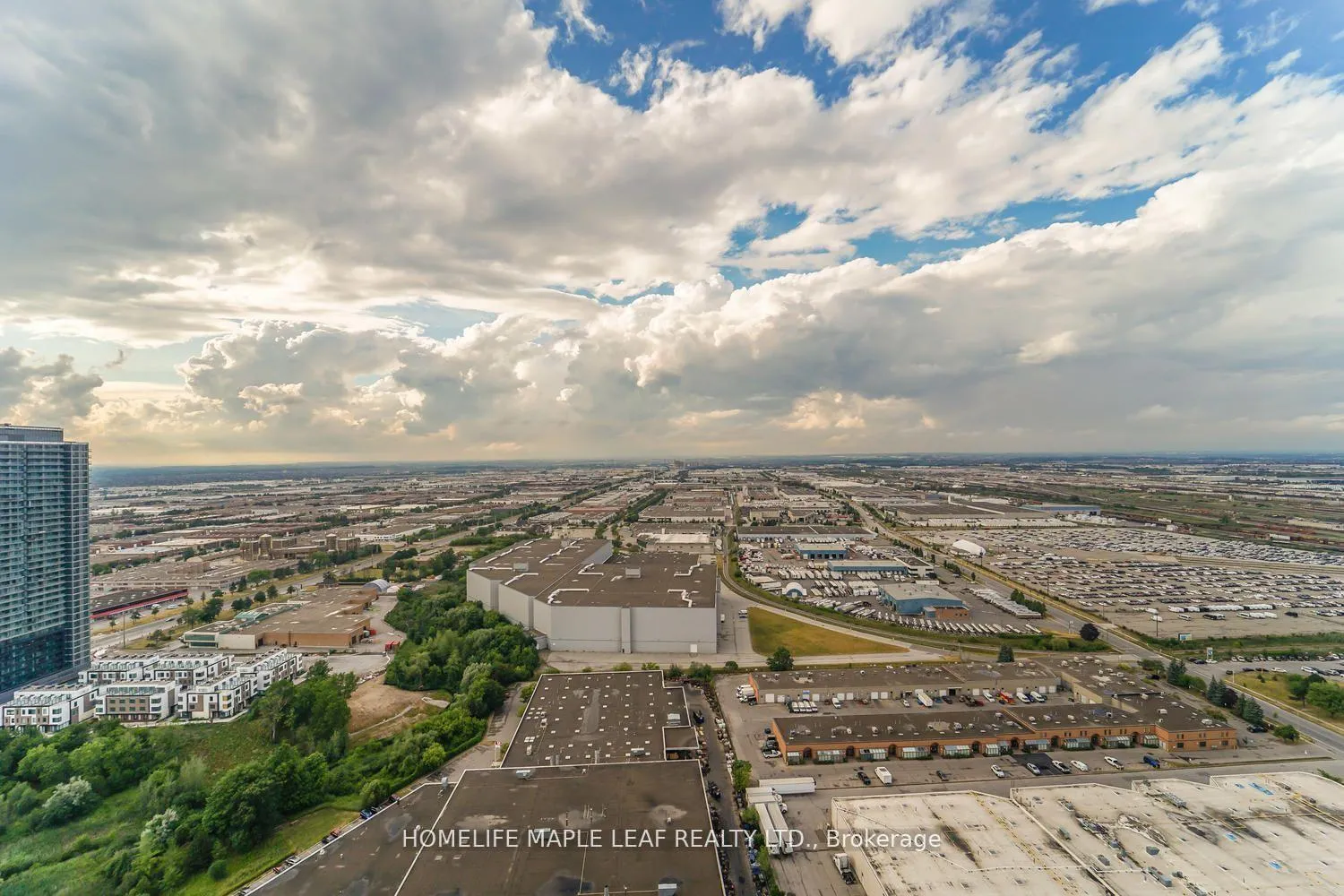Photo 9 of Unit 3307, 2908 Highway 7 Road, Vaughan, Concord — HOMEH