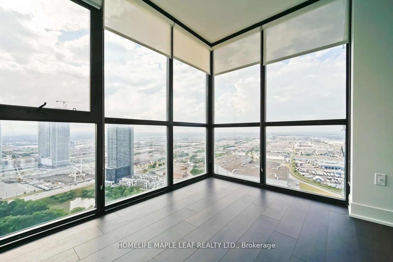 Photo 11 of Unit 3307, 2908 Highway 7 Road, Vaughan, Concord — HOMEH