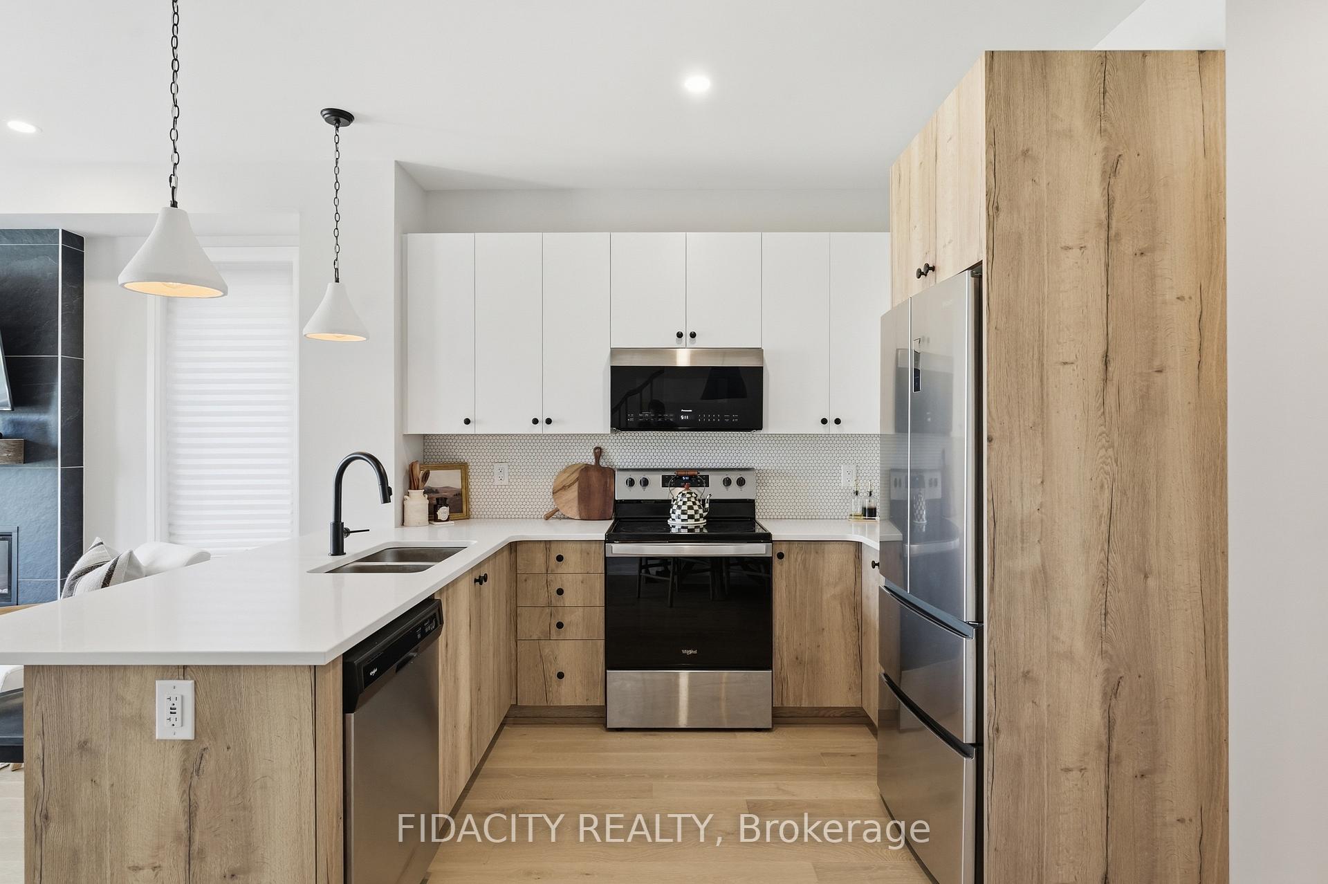 Photo 12 of 6333 Perth Street, Ottawa, Btwn Franktown Rd. & Fallowfield Rd. — HOMEH