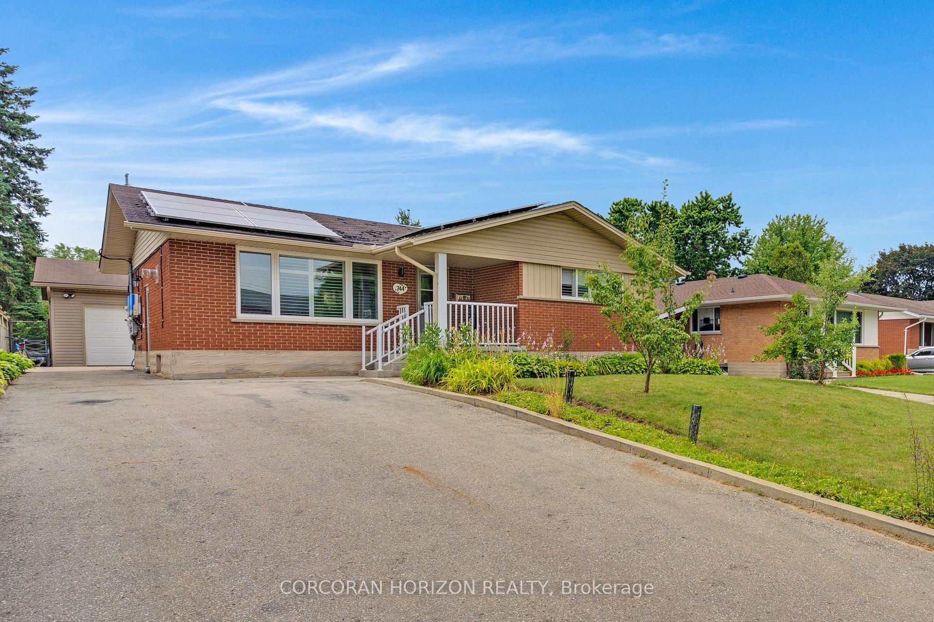 Photo 2 of 744 Birchwood Avenue, Cambridge, Preston Centre — HOMEH