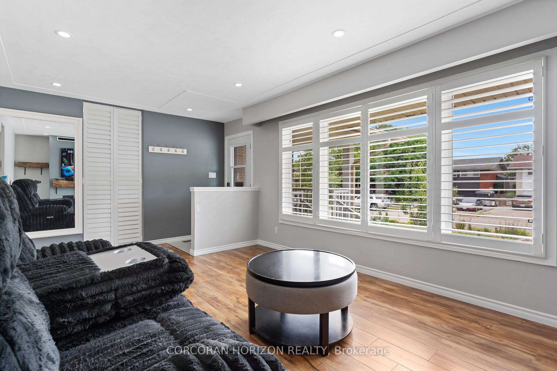 Photo 7 of 744 Birchwood Avenue, Cambridge, Preston Centre — HOMEH