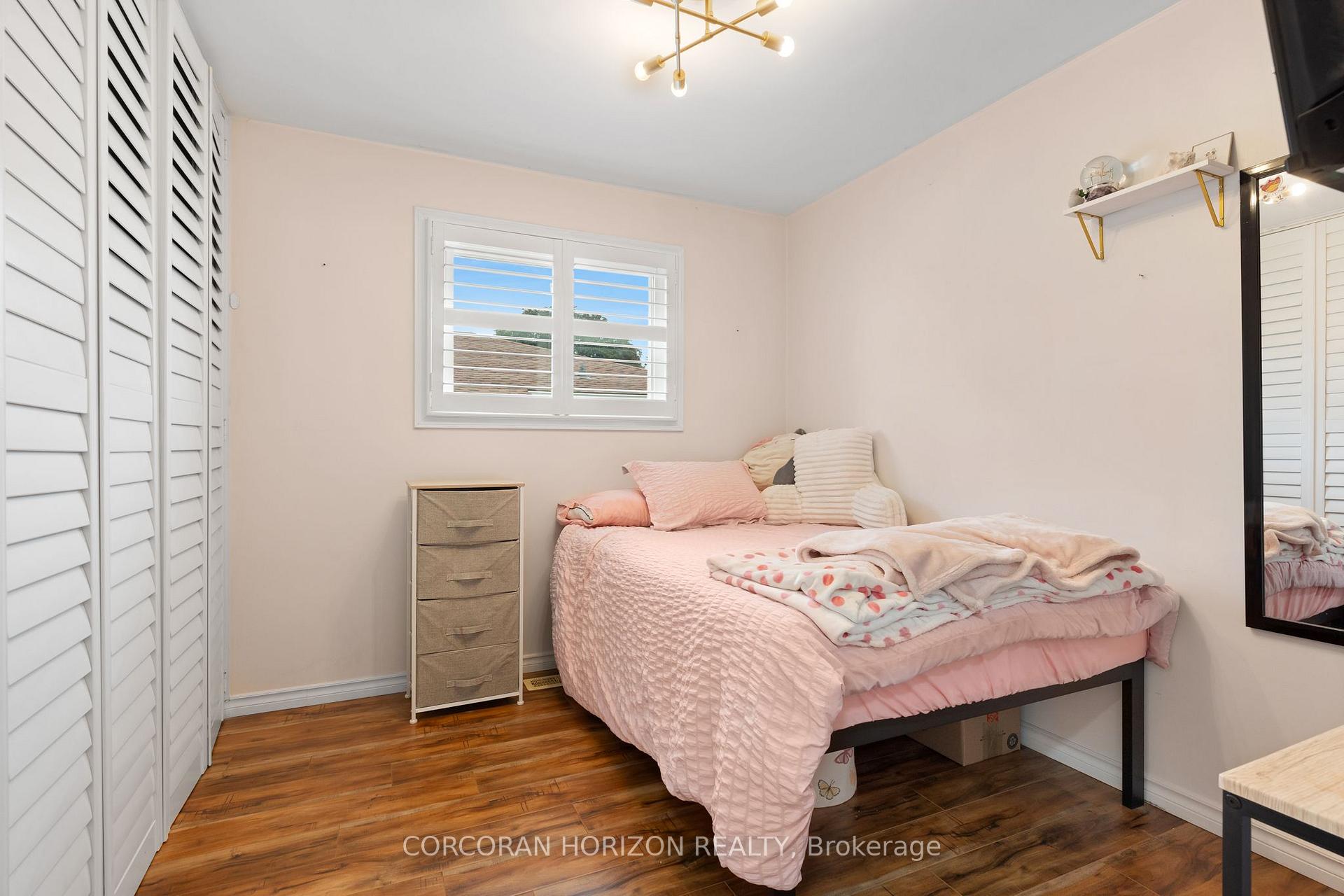 Photo 15 of 744 Birchwood Avenue, Cambridge, Preston Centre — HOMEH
