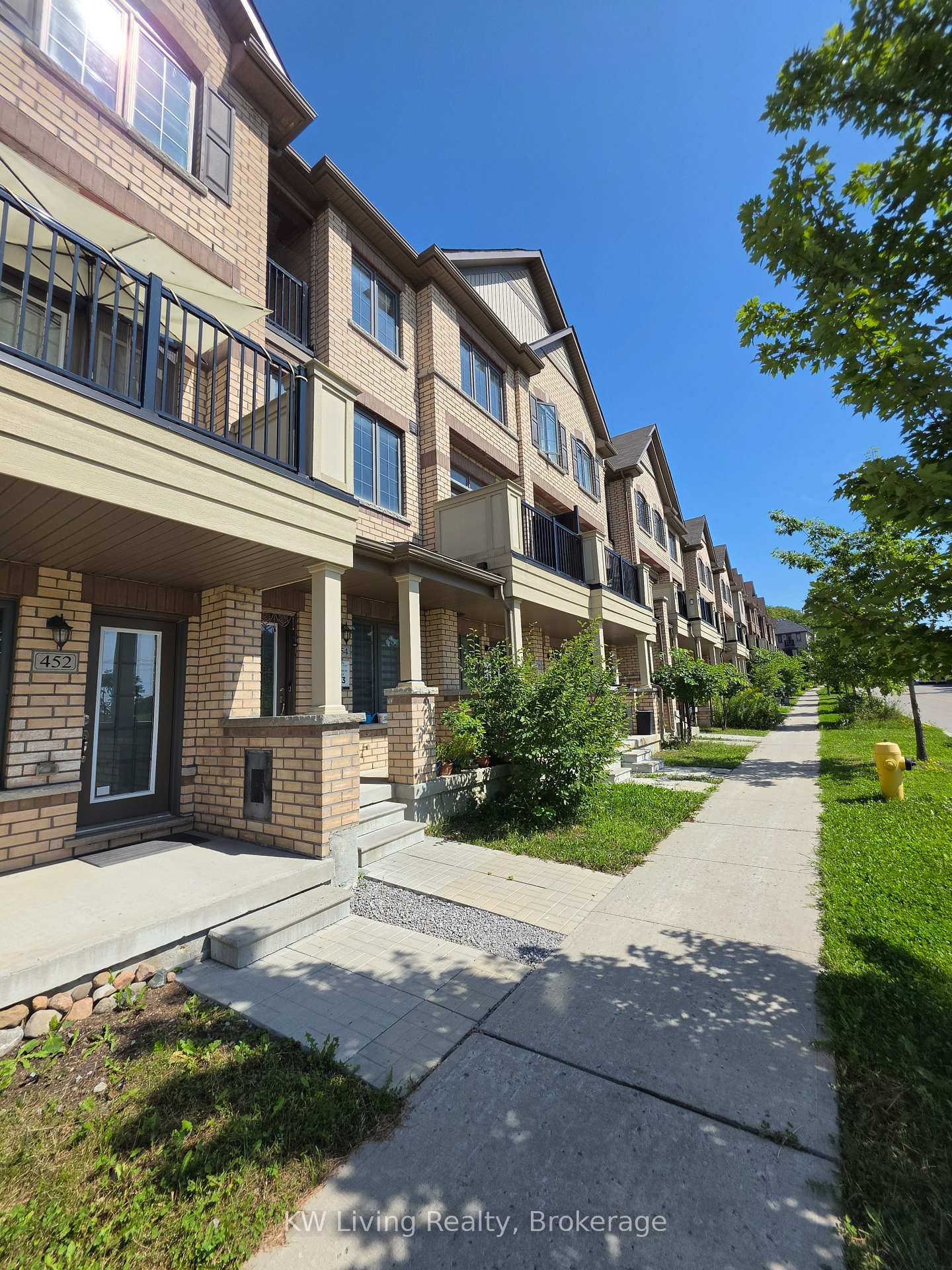 Photo 2 of 456 Arthur Bonner Avenue, Markham, Cornell — HOMEH
