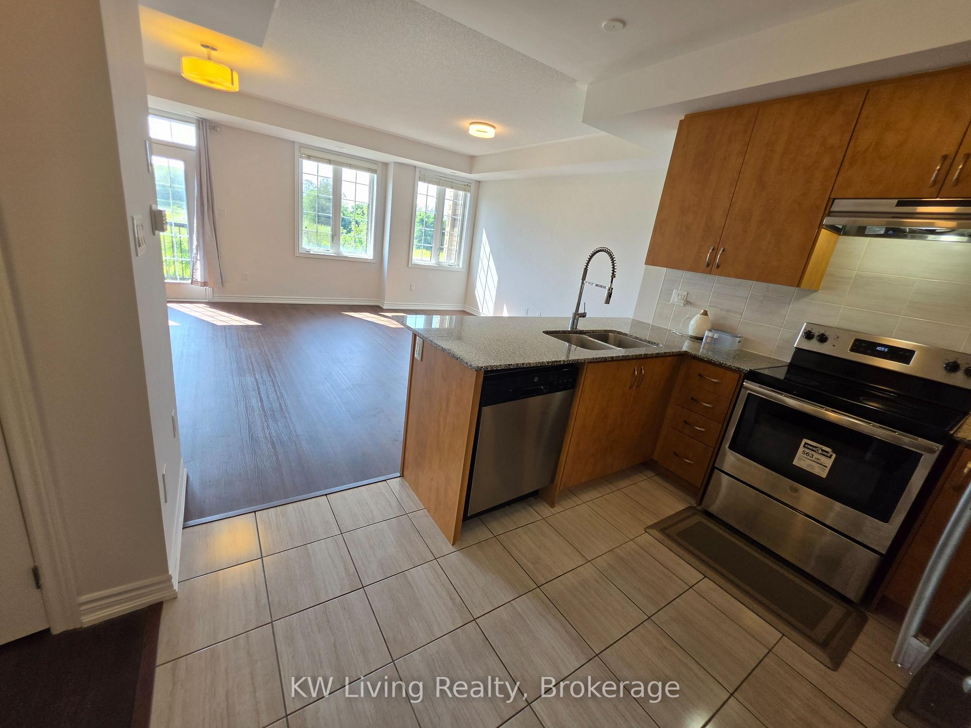 Photo 4 of 456 Arthur Bonner Avenue, Markham, Cornell — HOMEH