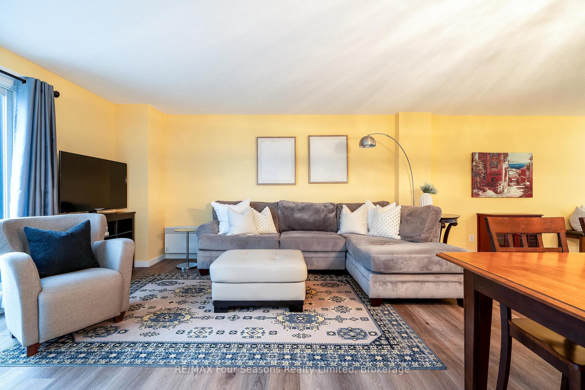 Photo 10 of Unit 17, 44 Trott Boulevard, Collingwood — HOMEH