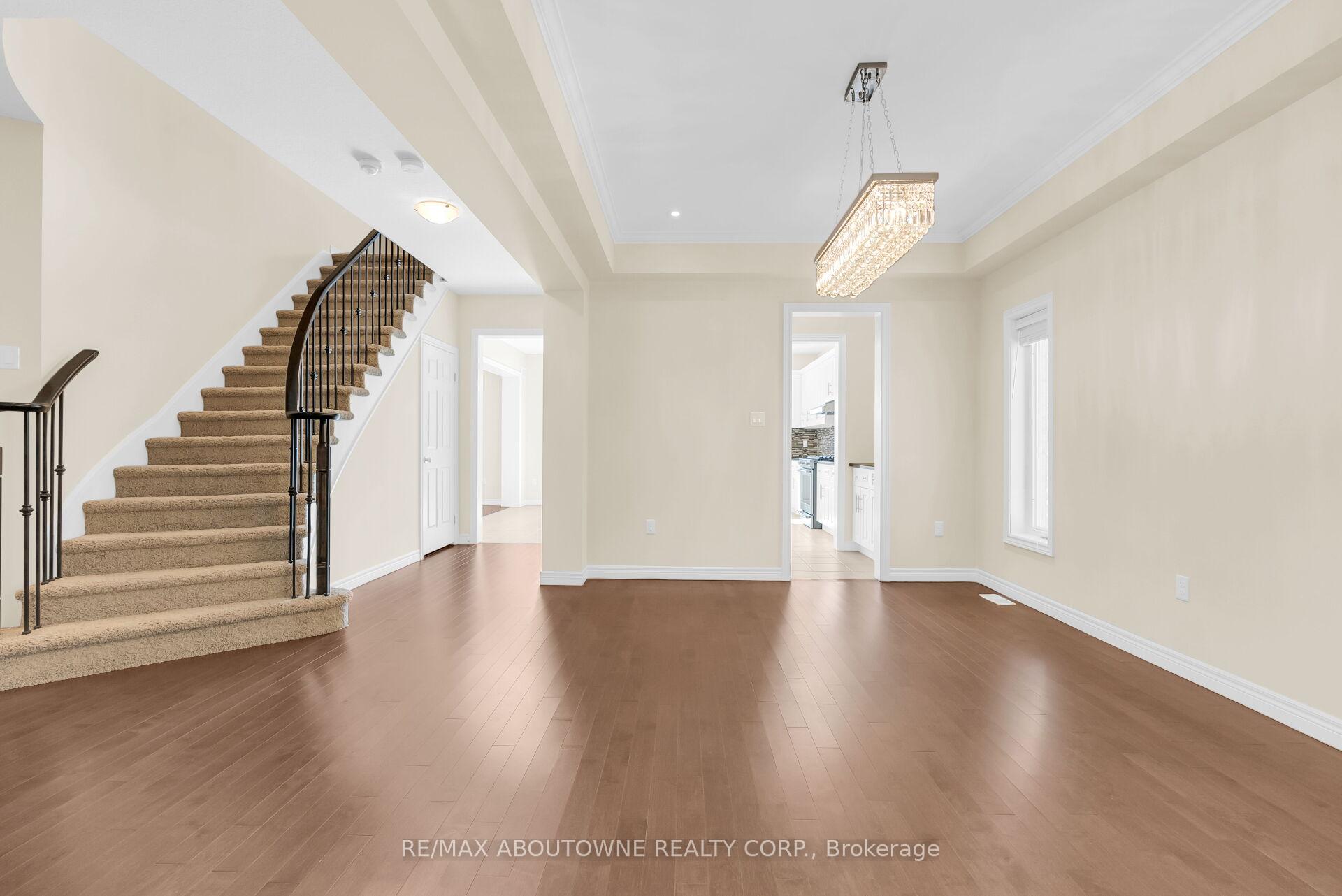 Photo 6 of 94 Ambrous Crescent, Guelph, Kortright East — HOMEH