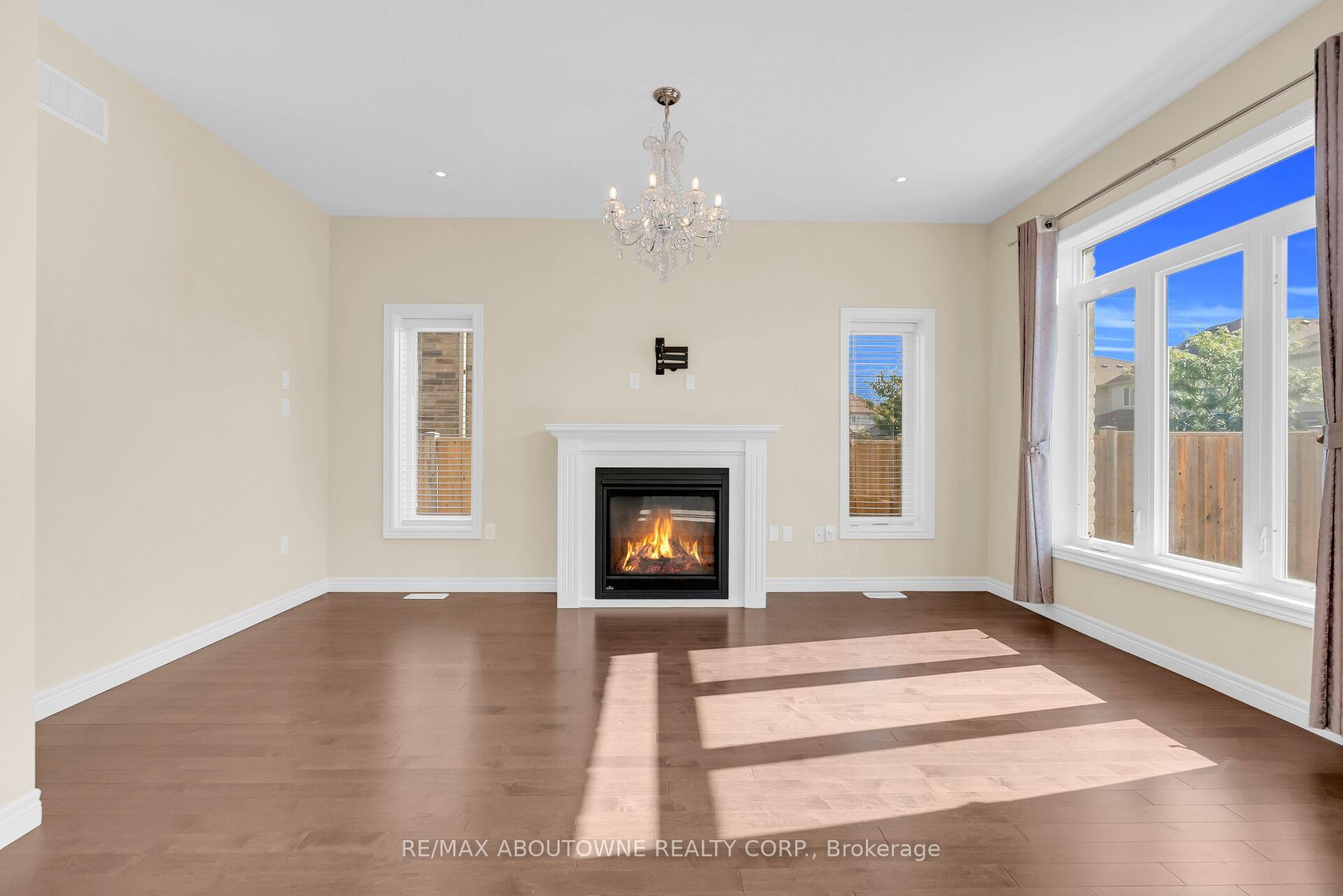 Photo 9 of 94 Ambrous Crescent, Guelph, Kortright East — HOMEH