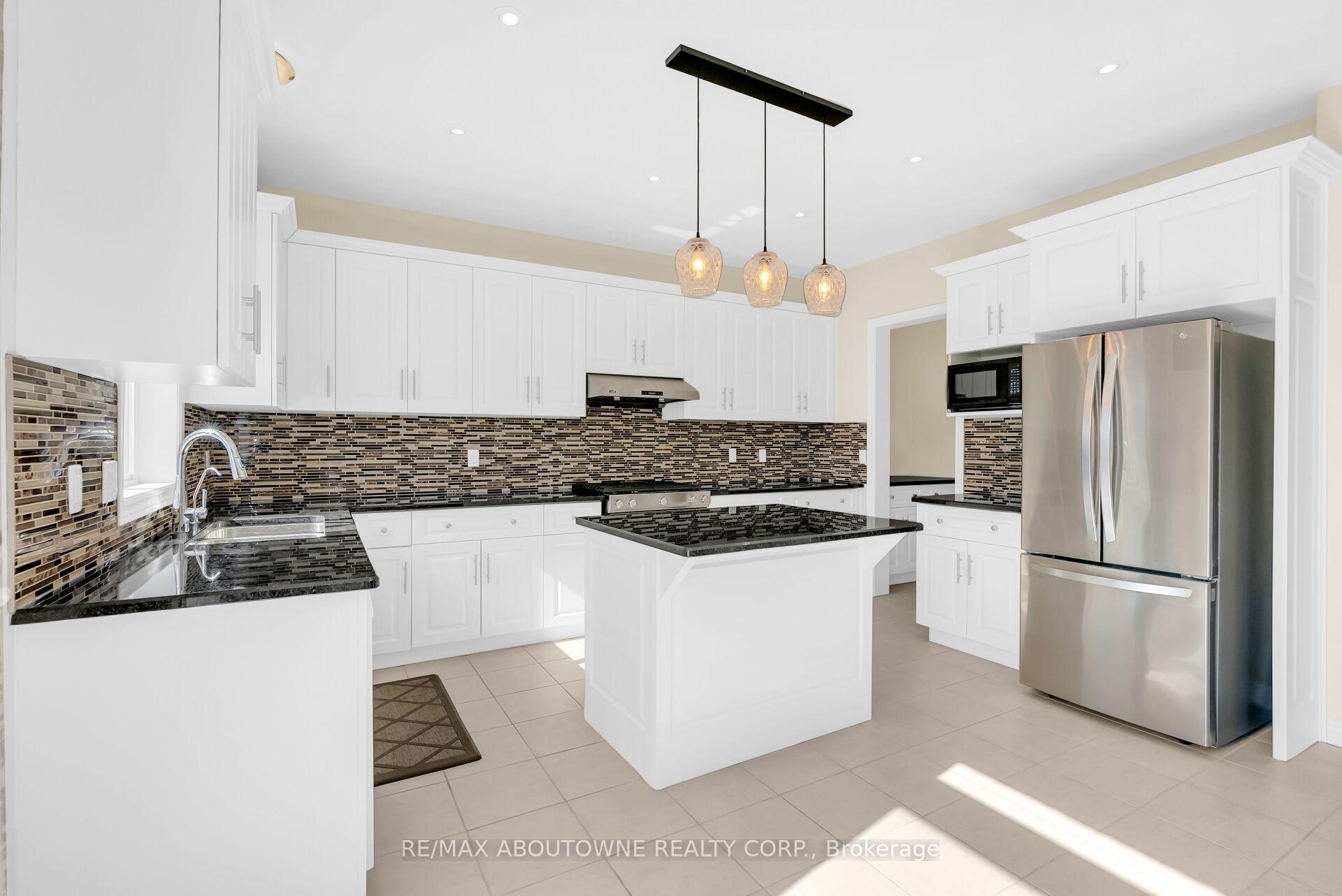 Photo 15 of 94 Ambrous Crescent, Guelph, Kortright East — HOMEH