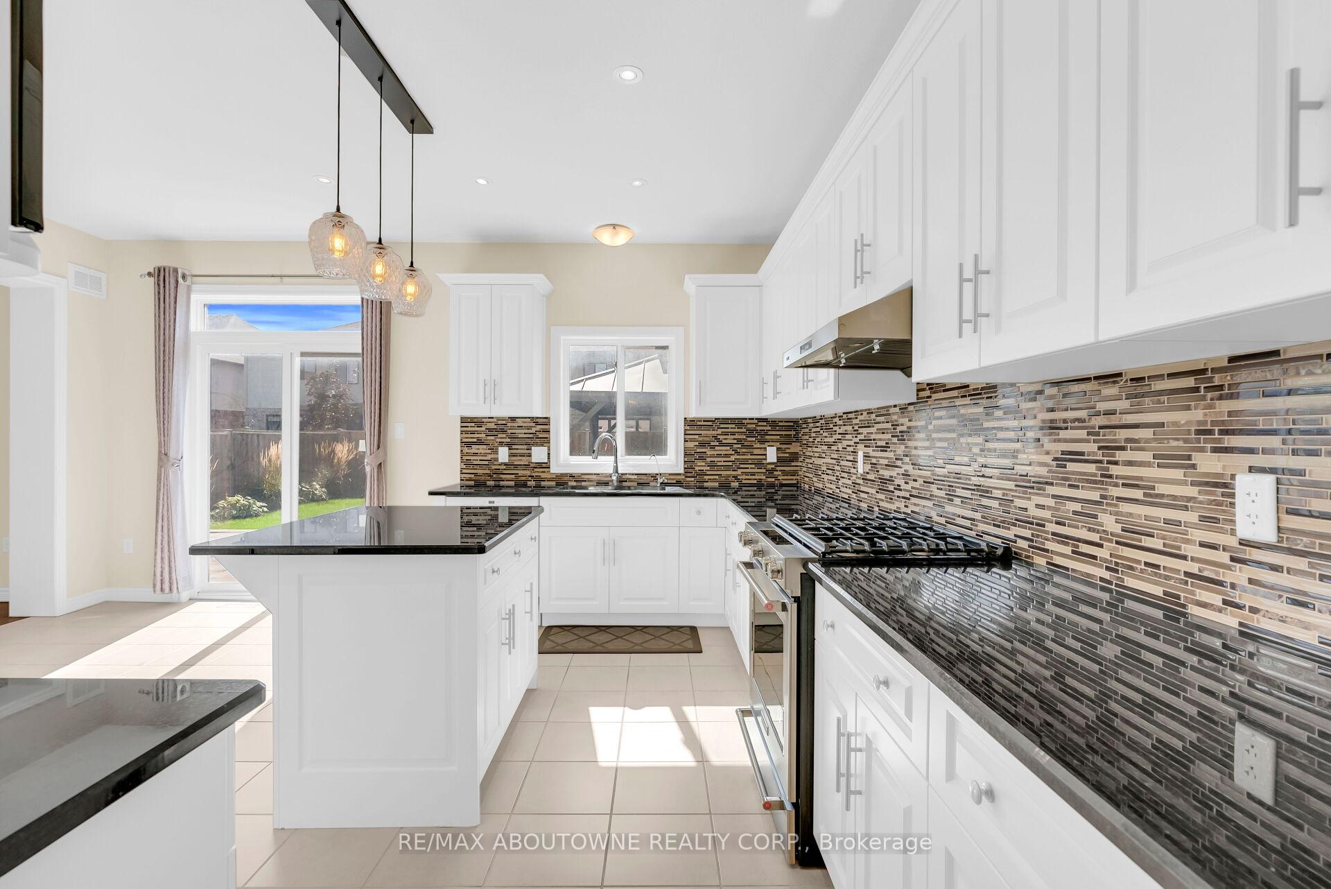 Photo 16 of 94 Ambrous Crescent, Guelph, Kortright East — HOMEH