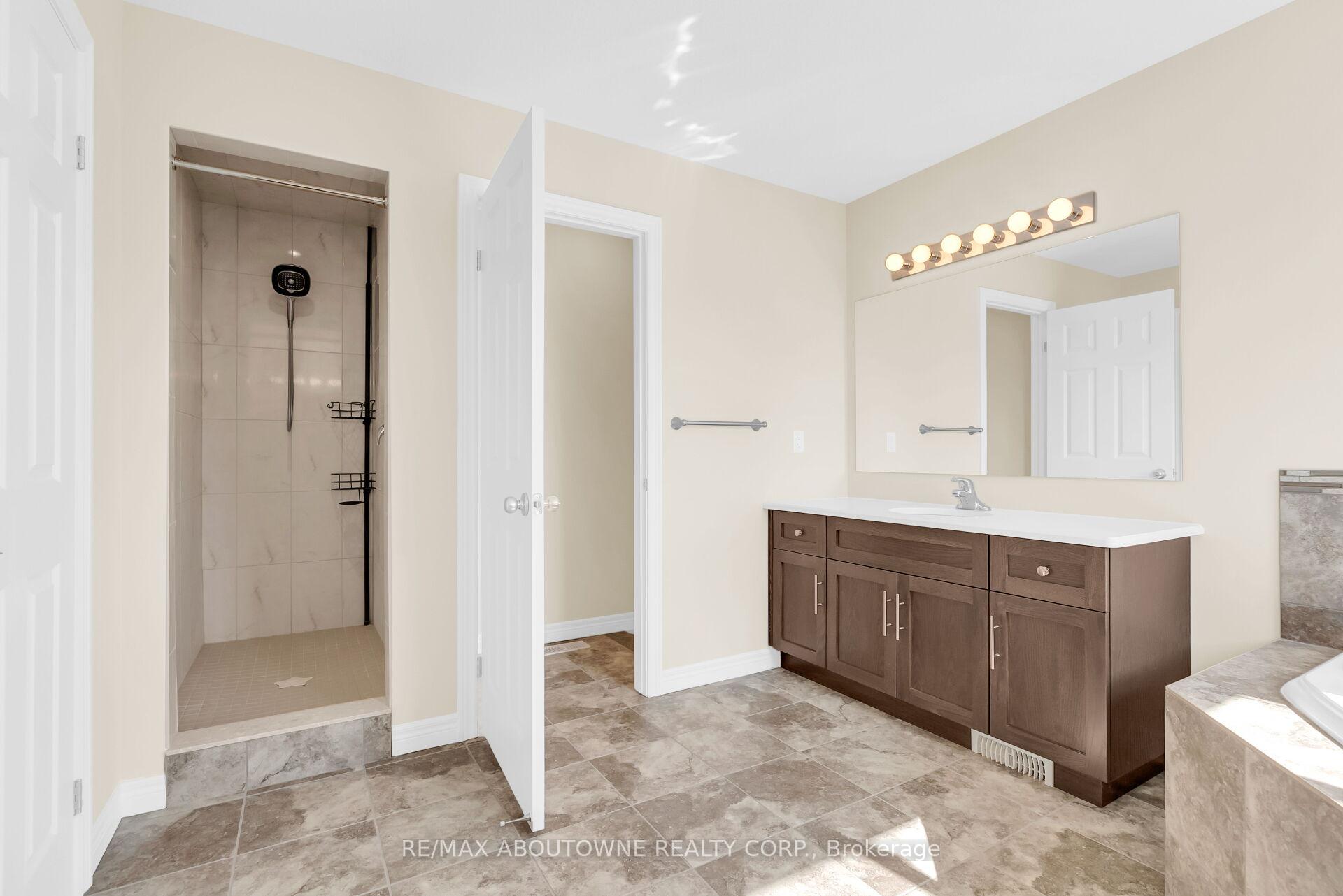 Photo 28 of 94 Ambrous Crescent, Guelph, Kortright East — HOMEH