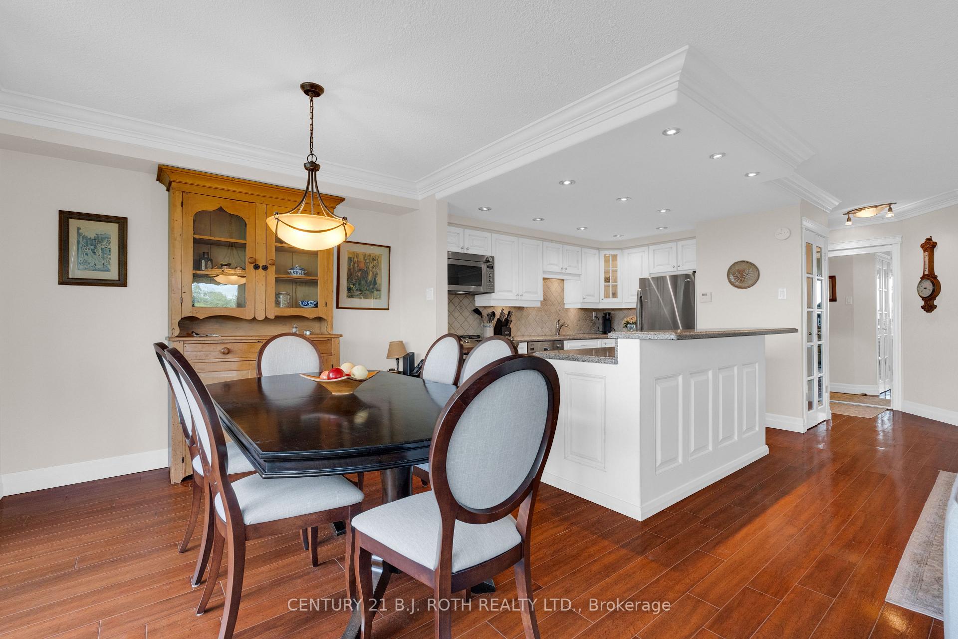Photo 8 of Unit 1401, 181 Collier Street, Barrie, North Shore — HOMEH