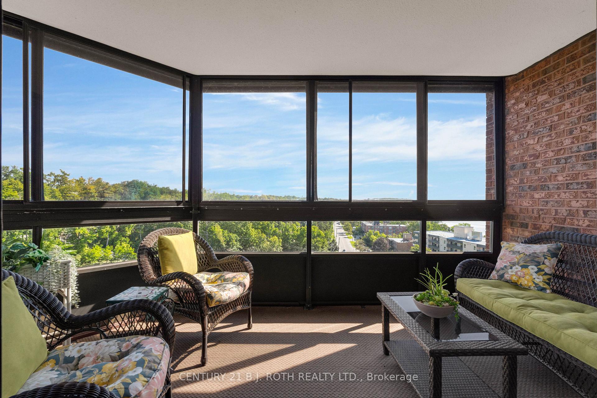 Photo 11 of Unit 1401, 181 Collier Street, Barrie, North Shore — HOMEH