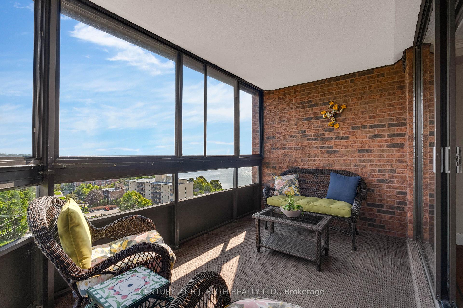 Photo 13 of Unit 1401, 181 Collier Street, Barrie, North Shore — HOMEH